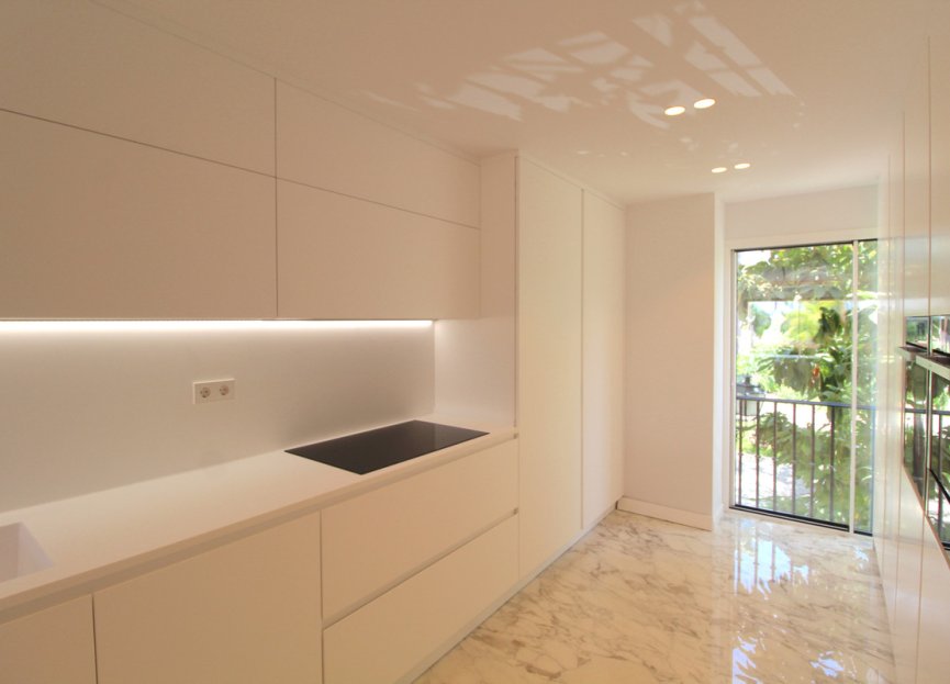 Resale - Apartment - Penthouse - Estepona - Atalaya