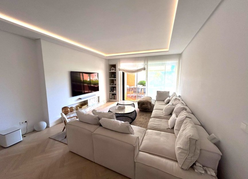 Resale - Apartment - Penthouse - Estepona - Atalaya