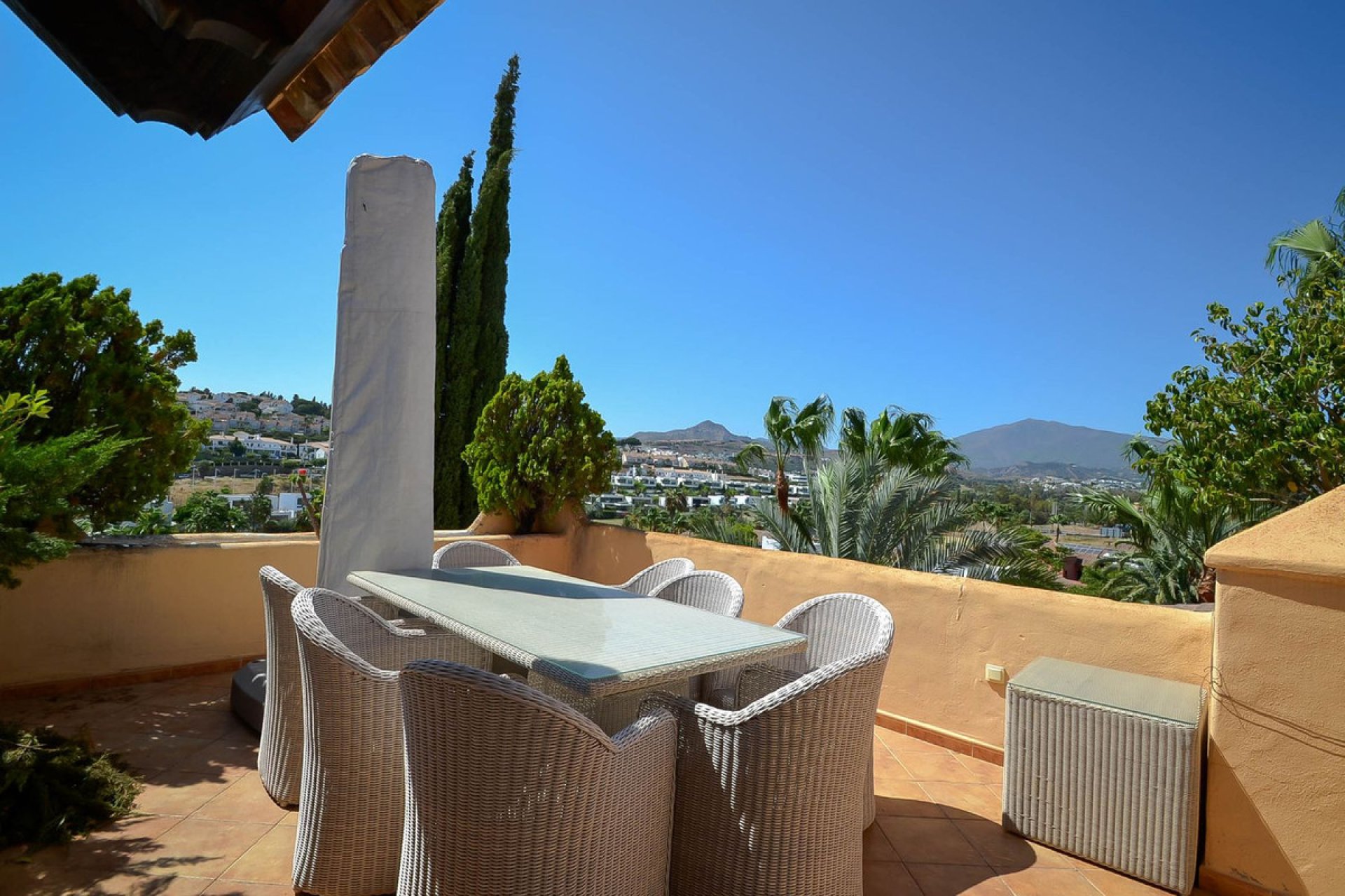 Resale - Apartment - Penthouse - Estepona - Atalaya