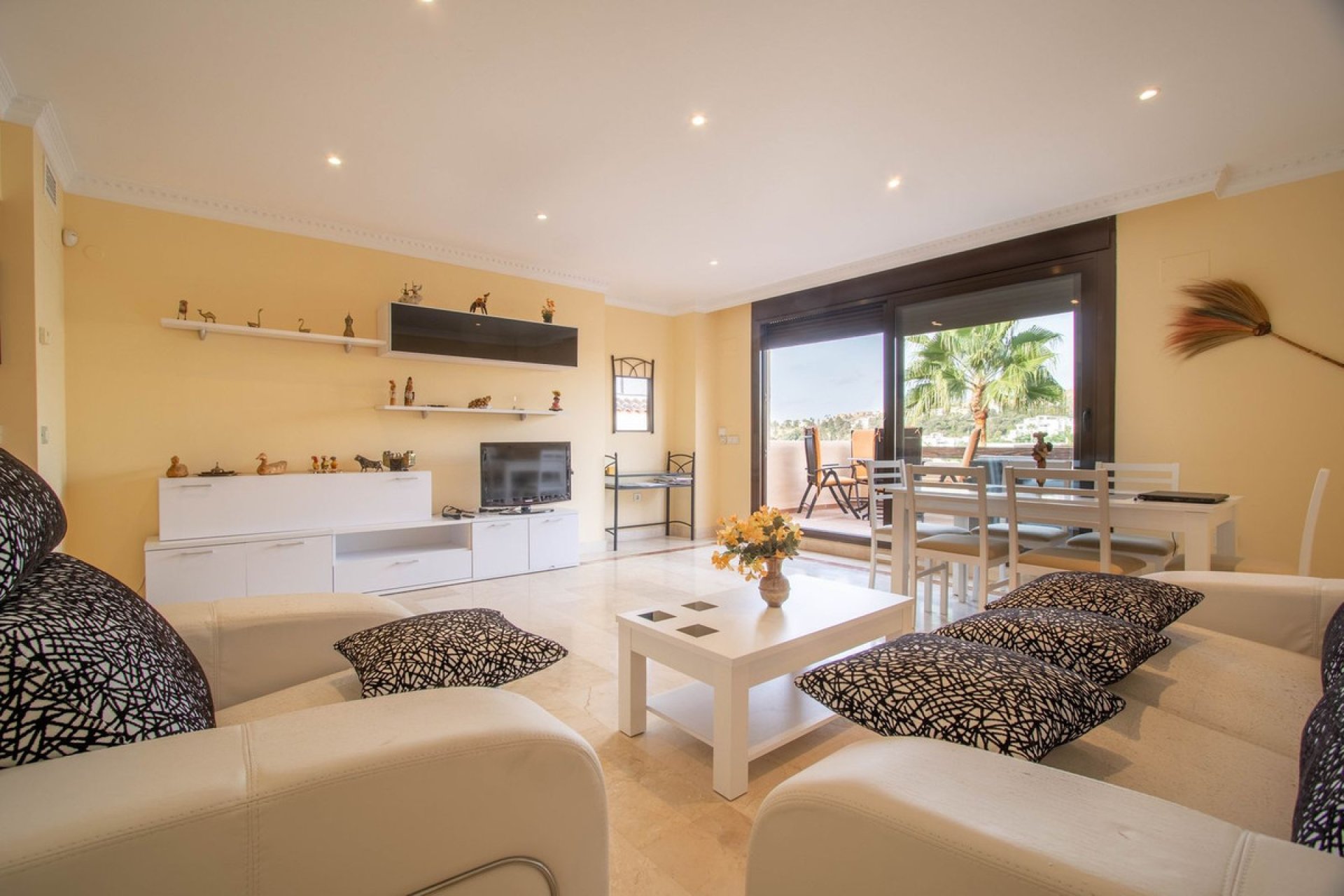 Resale - Apartment - Penthouse - Estepona - Atalaya