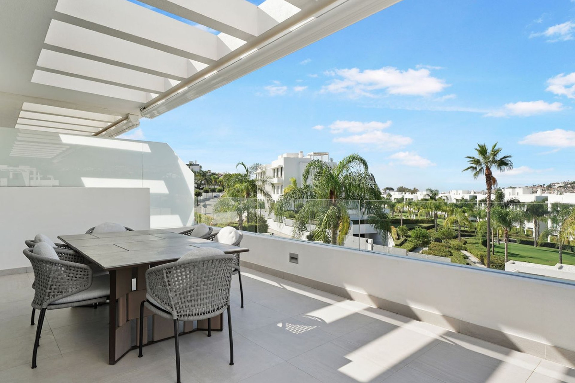 Resale - Apartment - Penthouse - Estepona - Atalaya