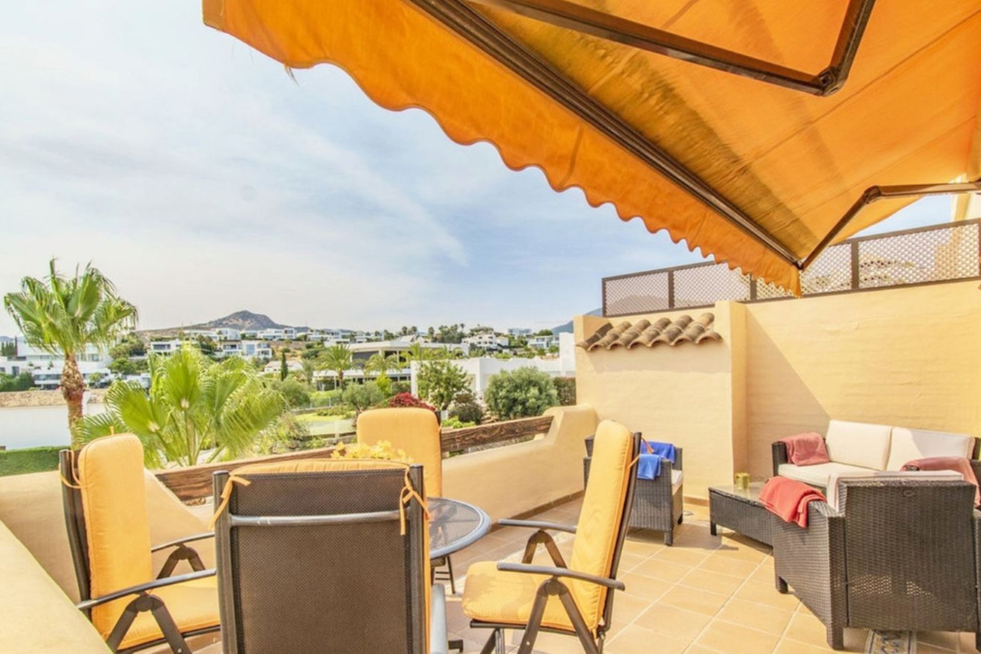 Resale - Apartment - Penthouse - Estepona - Atalaya