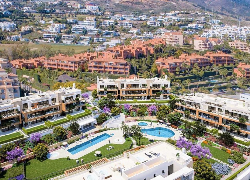 Resale - Apartment - Penthouse - Estepona - Atalaya