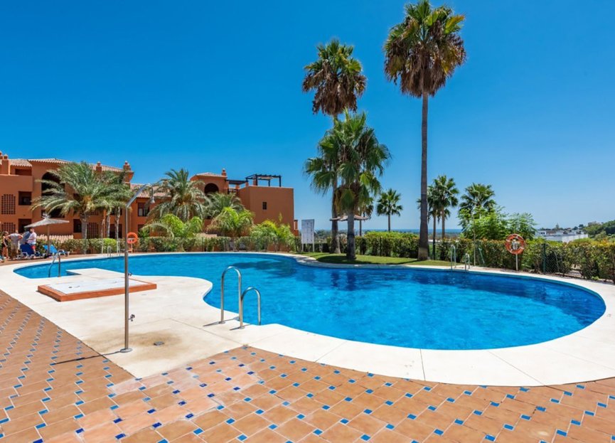 Resale - Apartment - Penthouse - Estepona - Atalaya