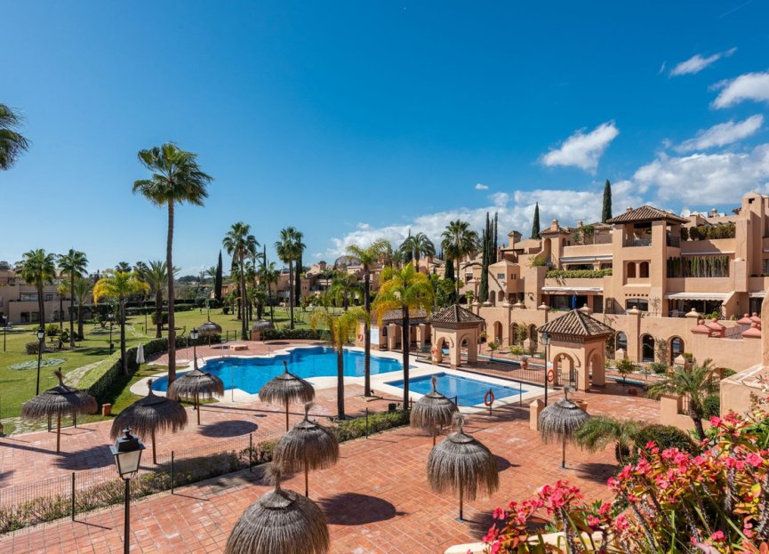 Resale - Apartment - Penthouse - Estepona - Atalaya