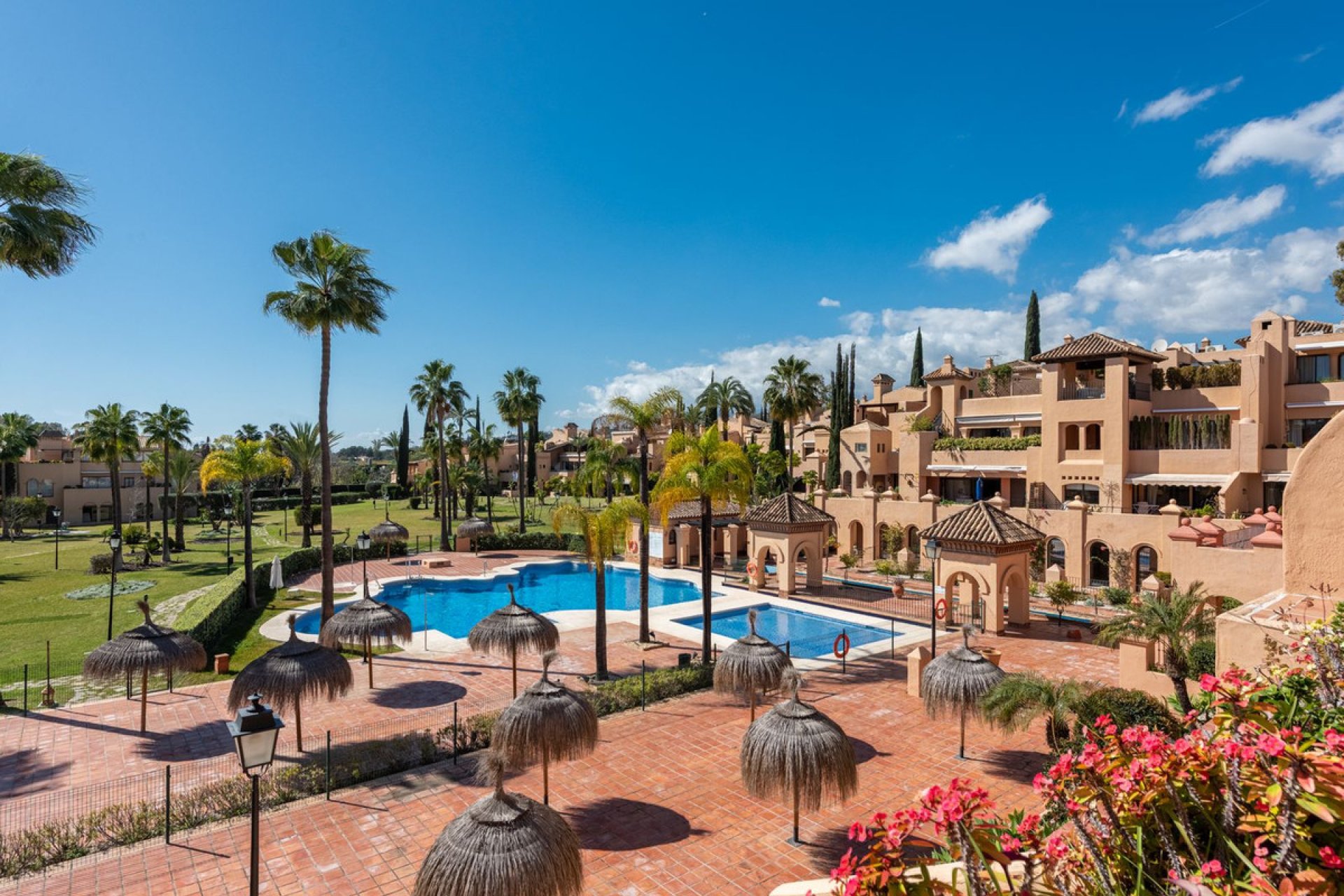 Resale - Apartment - Penthouse - Estepona - Atalaya