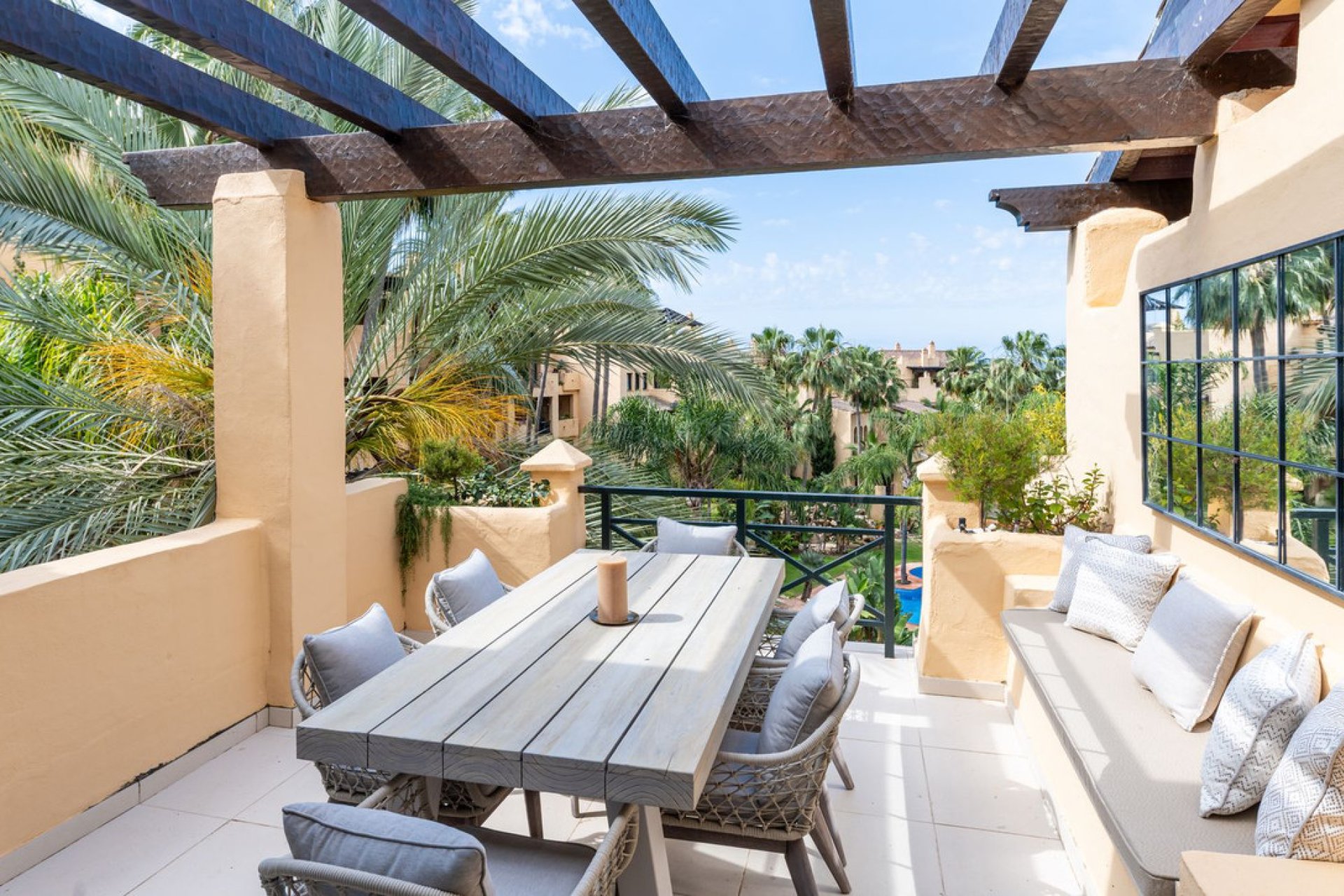 Resale - Apartment - Penthouse - Estepona - Atalaya
