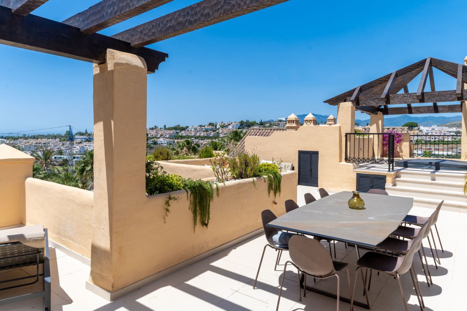Resale - Apartment - Penthouse - Estepona - Atalaya