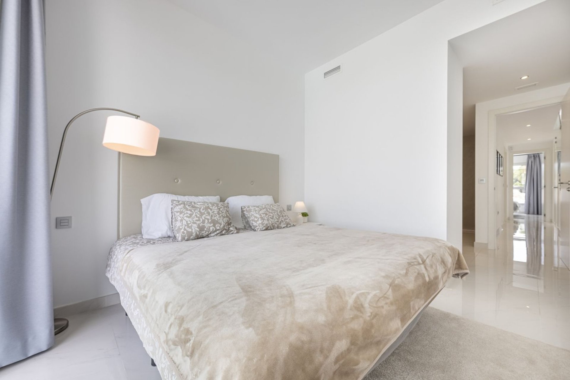 Resale - Apartment - Penthouse - Estepona - Bel Air