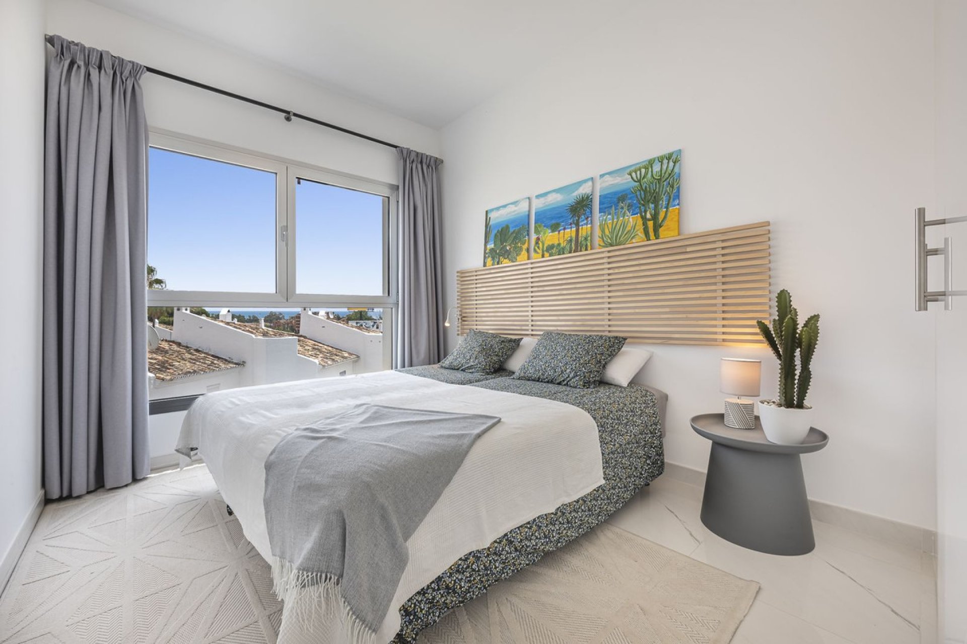 Resale - Apartment - Penthouse - Estepona - Bel Air