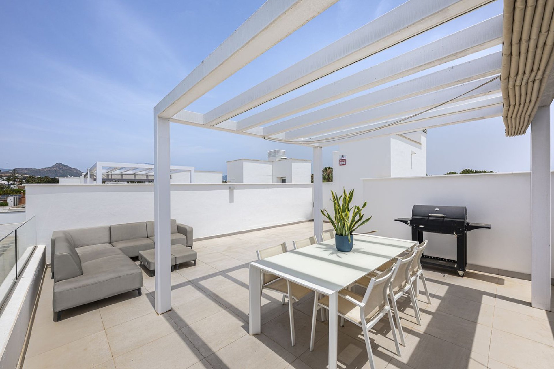 Resale - Apartment - Penthouse - Estepona - Bel Air