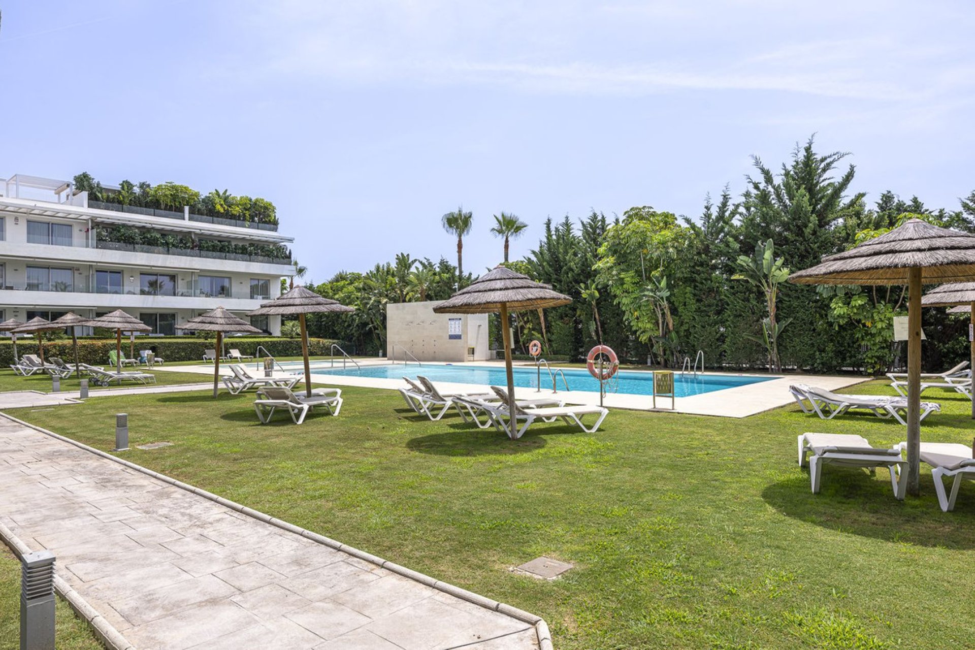 Resale - Apartment - Penthouse - Estepona - Bel Air