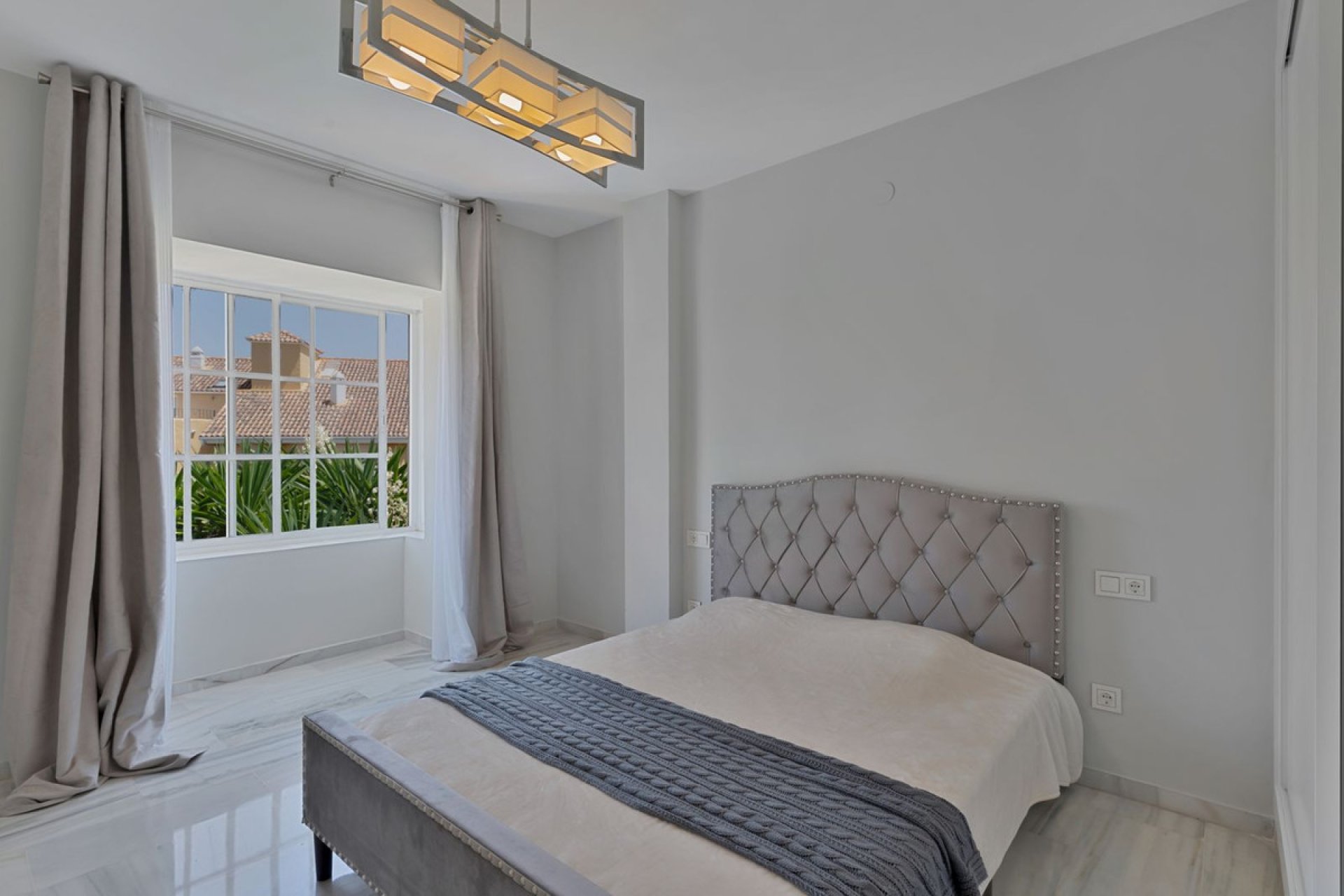 Resale - Apartment - Penthouse - Estepona - Bel Air