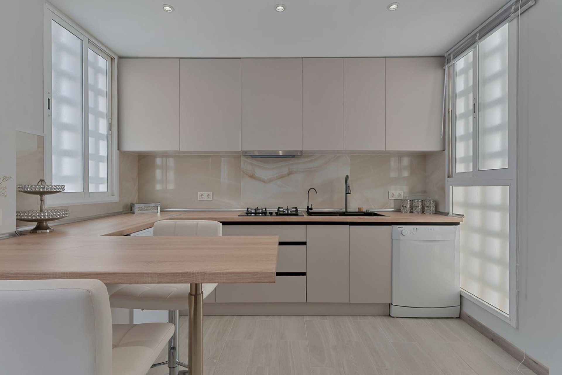 Resale - Apartment - Penthouse - Estepona - Bel Air