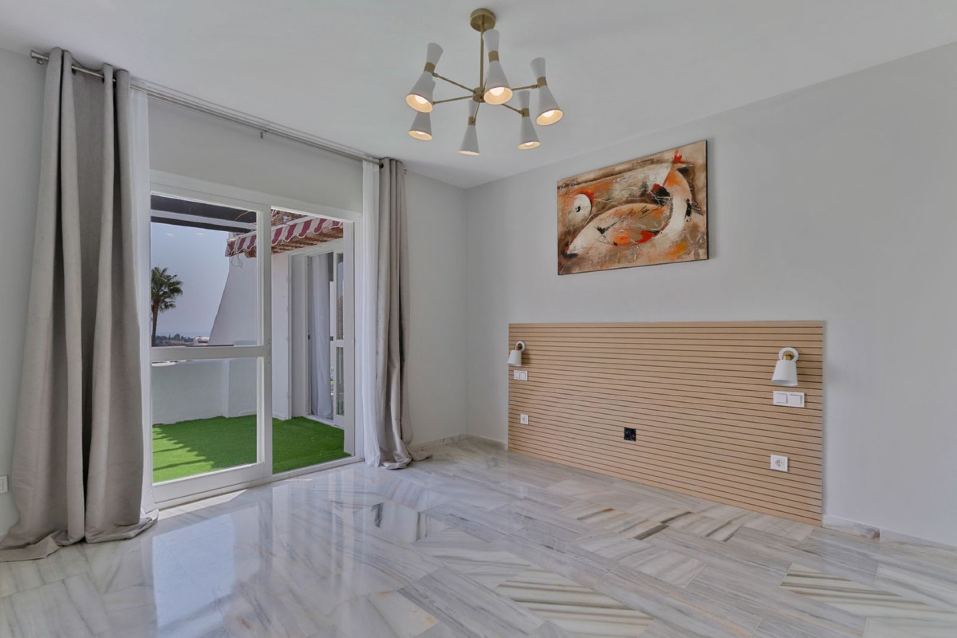 Resale - Apartment - Penthouse - Estepona - Bel Air