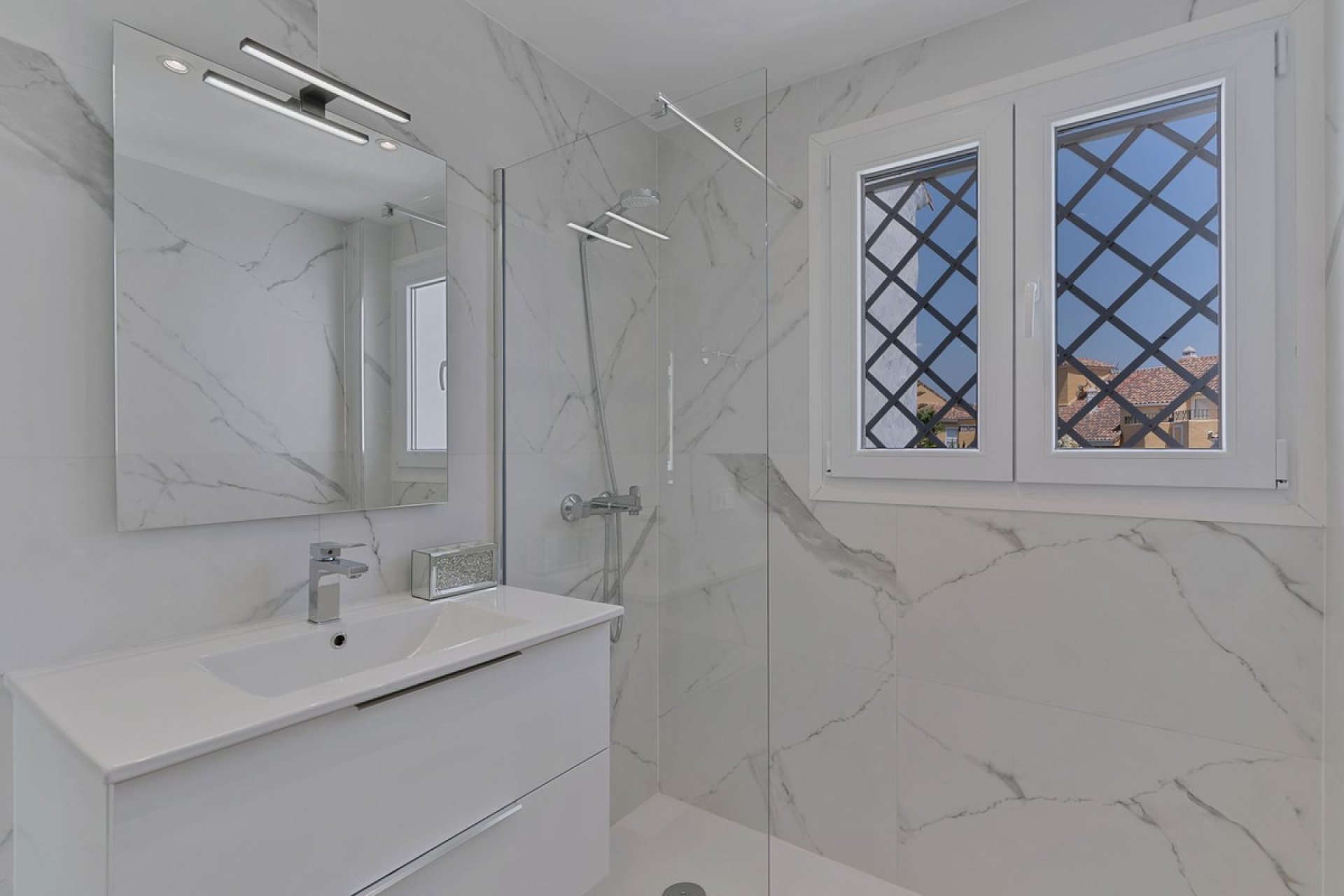 Resale - Apartment - Penthouse - Estepona - Bel Air