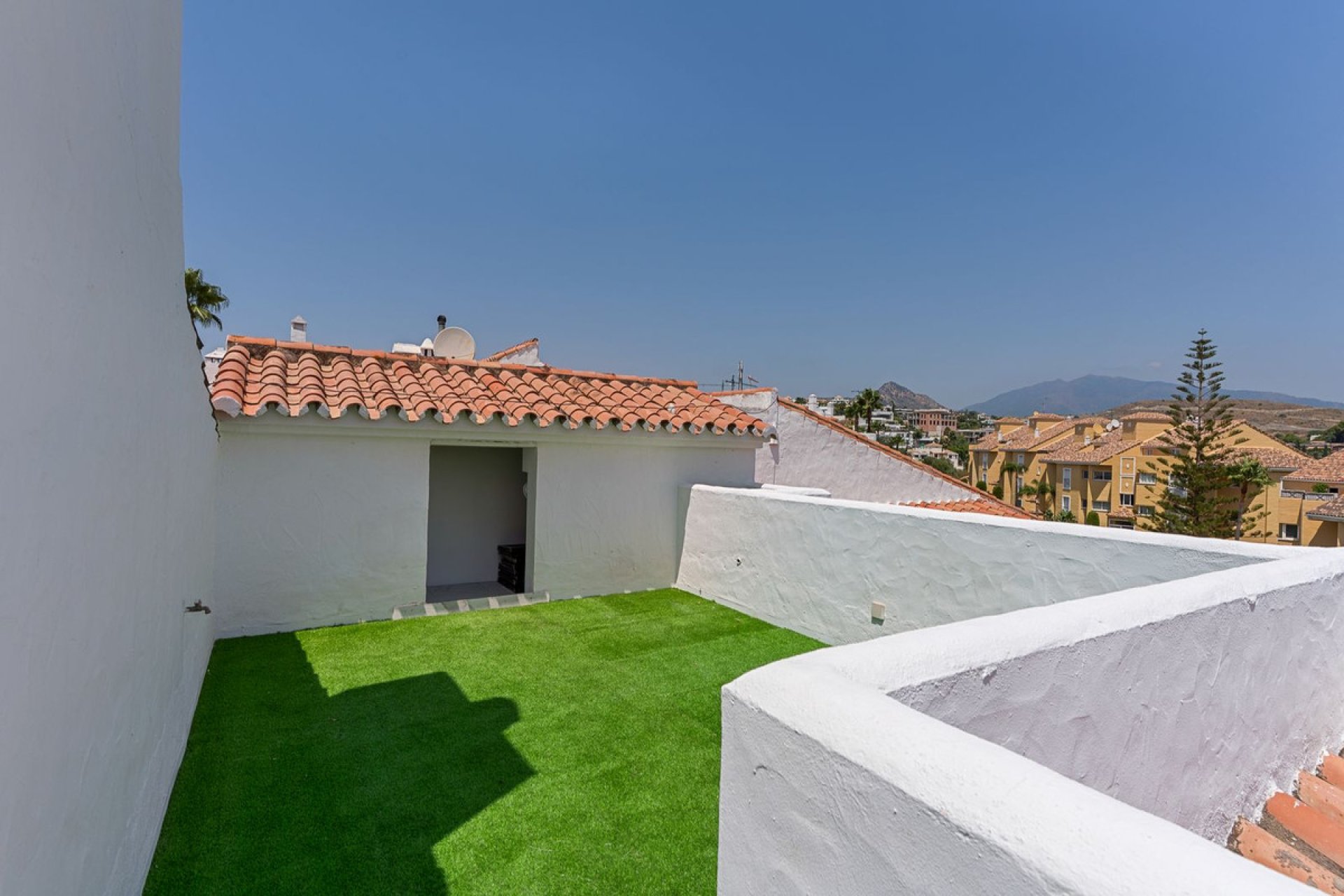 Resale - Apartment - Penthouse - Estepona - Bel Air