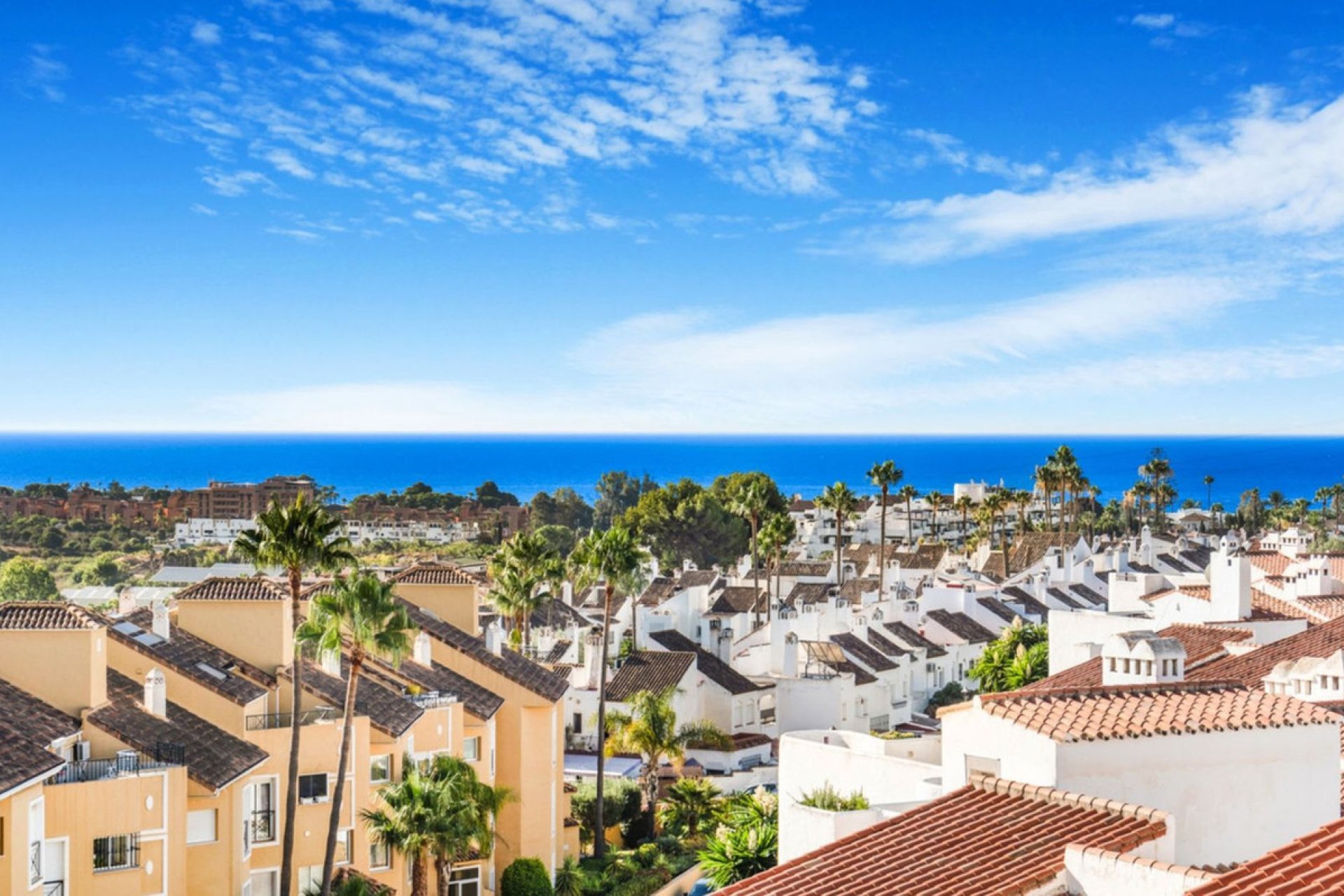 Resale - Apartment - Penthouse - Estepona - Bel Air