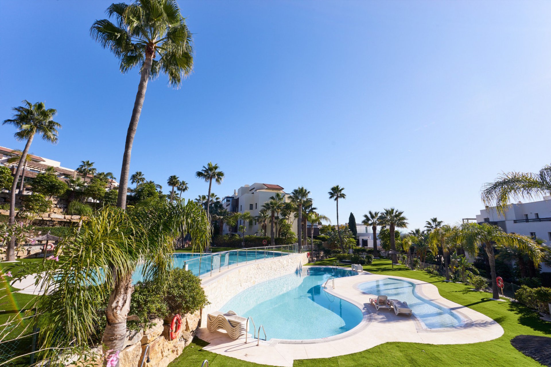 Resale - Apartment - Penthouse - Estepona - Bel Air