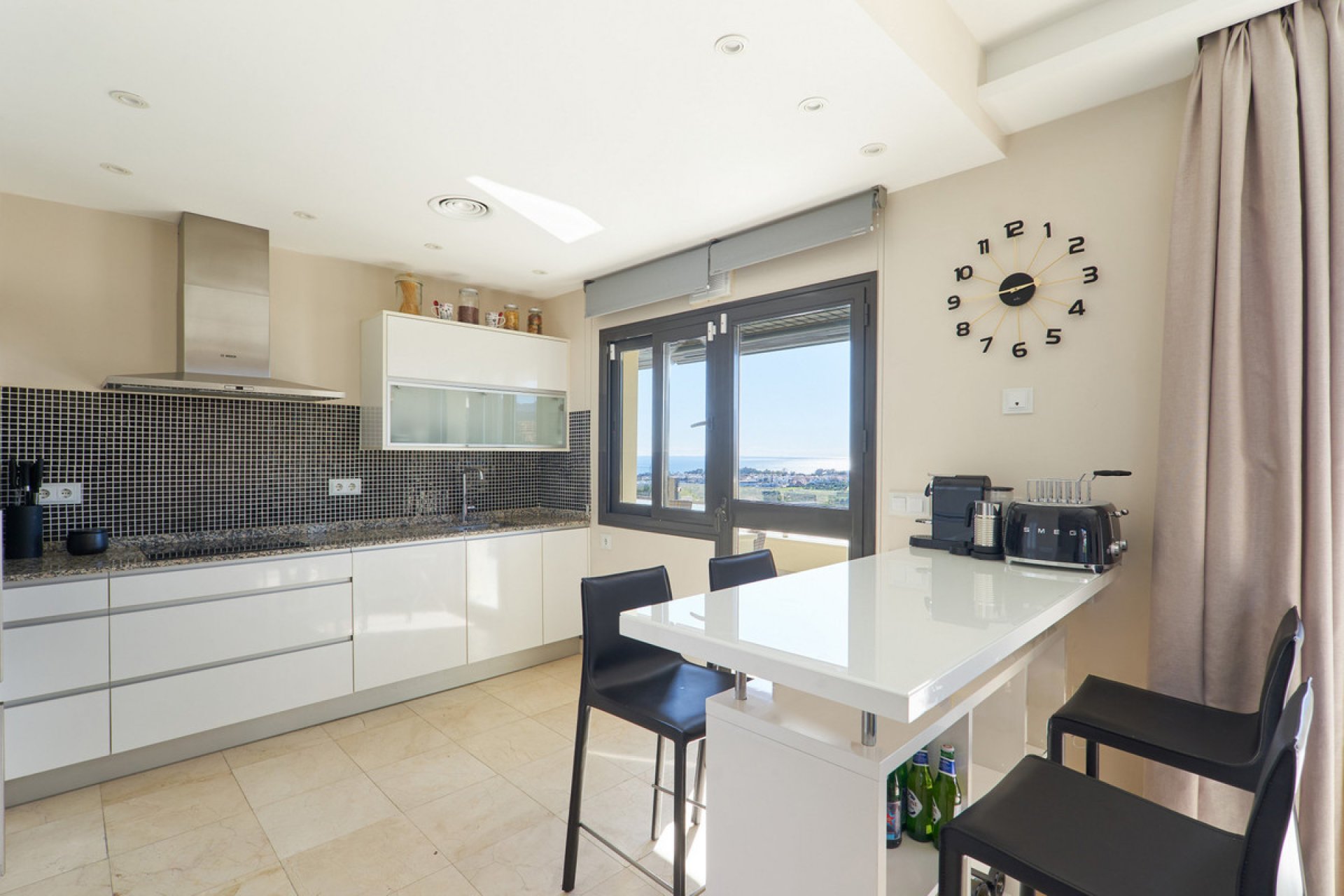 Resale - Apartment - Penthouse - Estepona - Bel Air