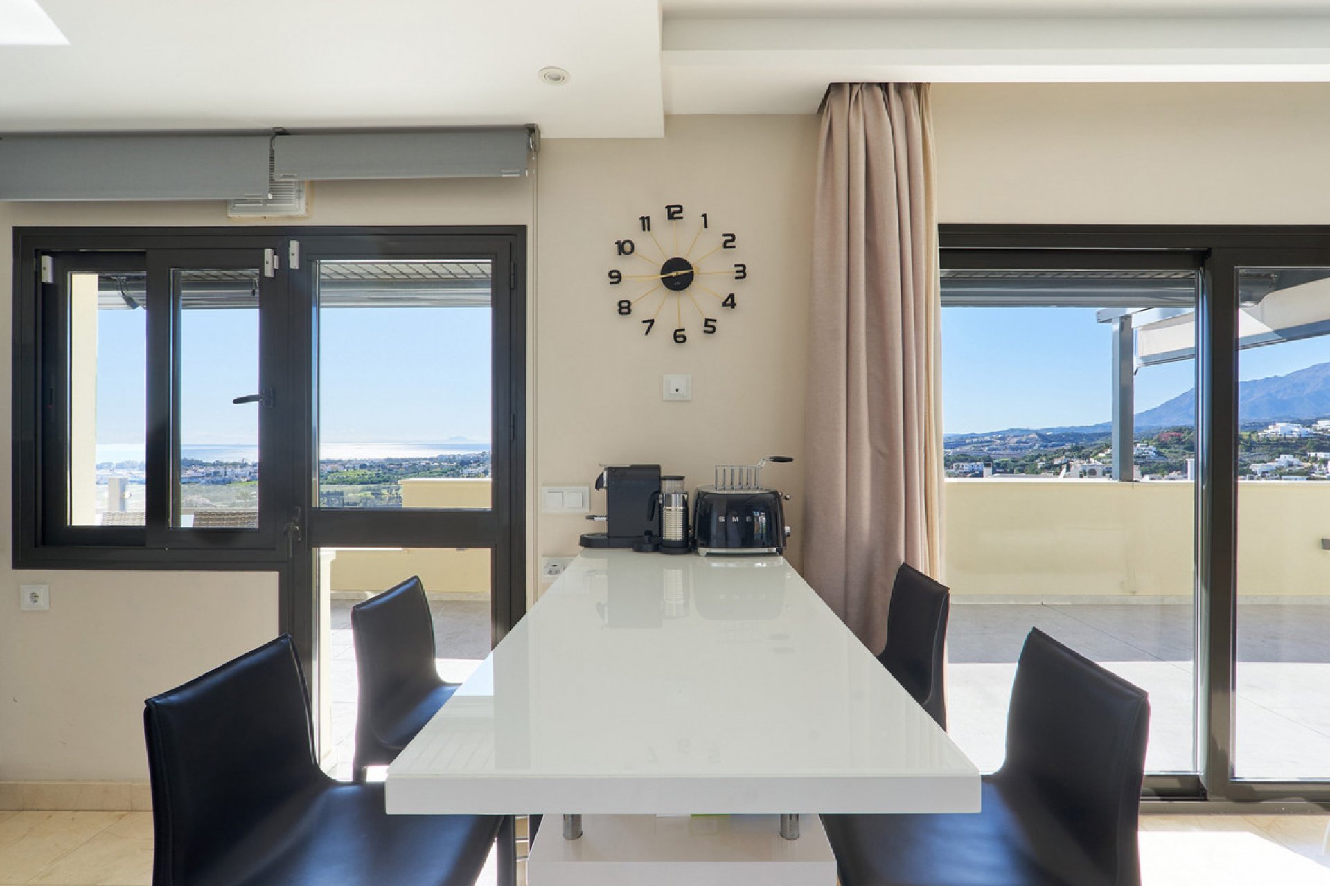 Resale - Apartment - Penthouse - Estepona - Bel Air