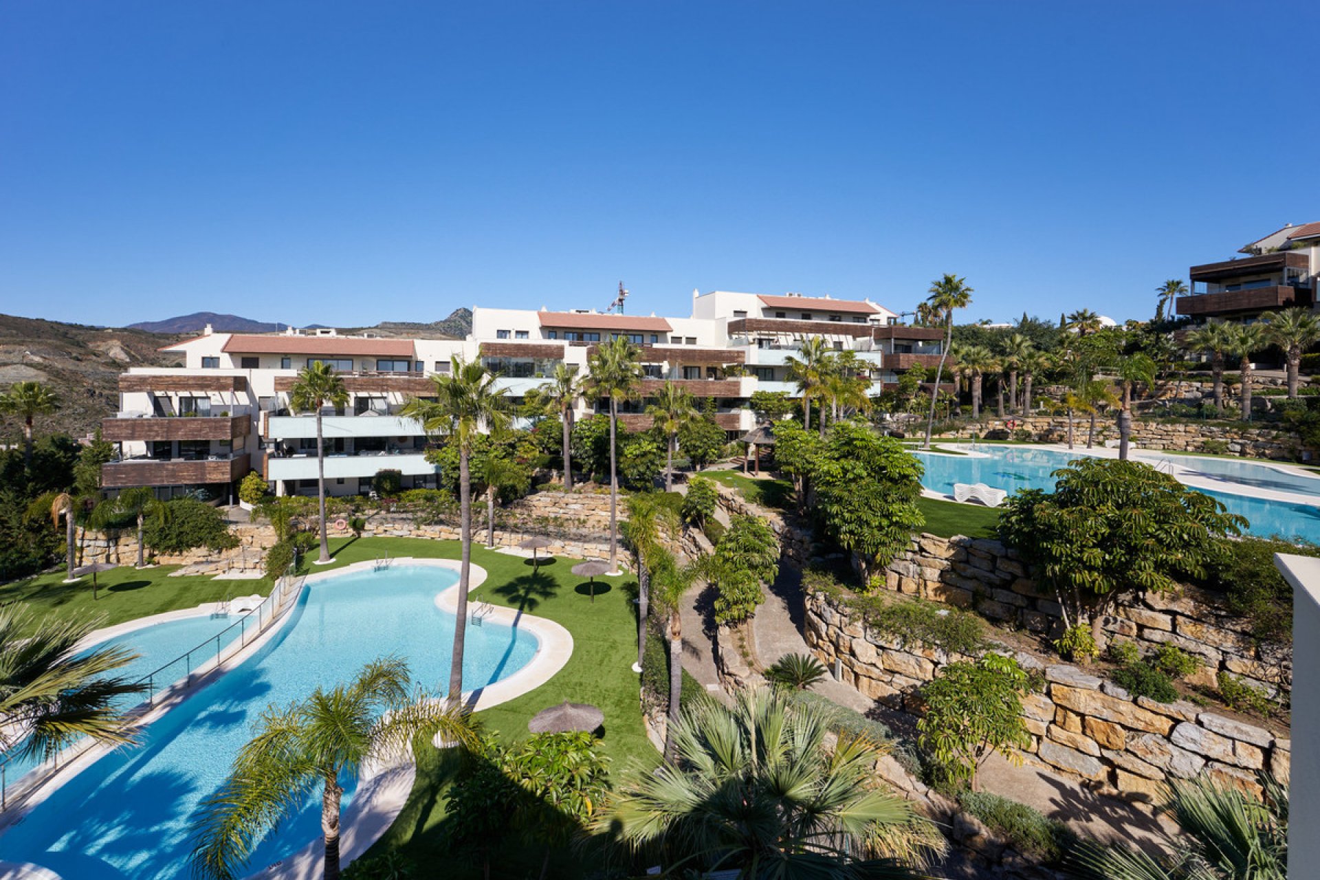 Resale - Apartment - Penthouse - Estepona - Bel Air