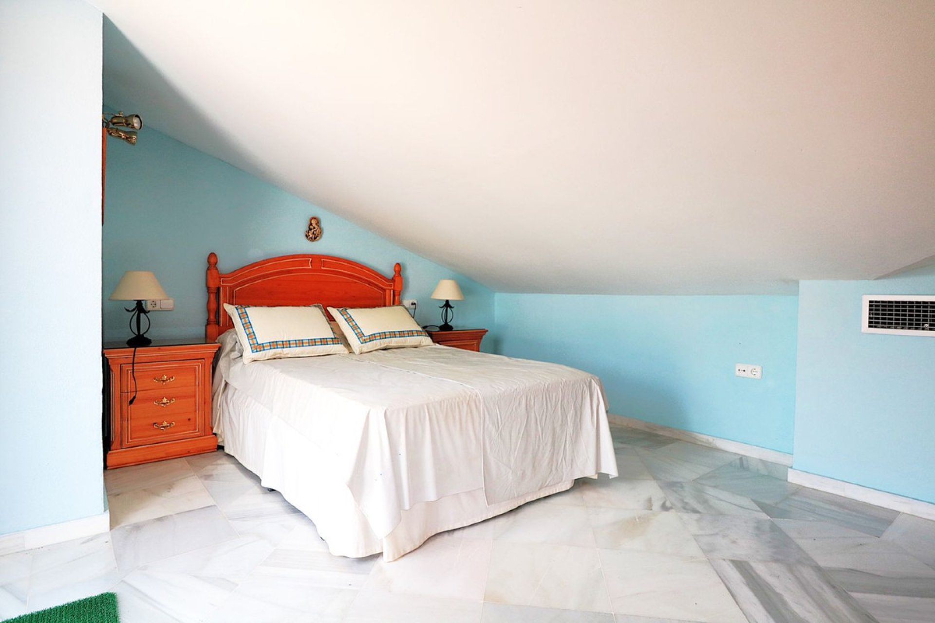 Resale - Apartment - Penthouse - Estepona - Bel Air