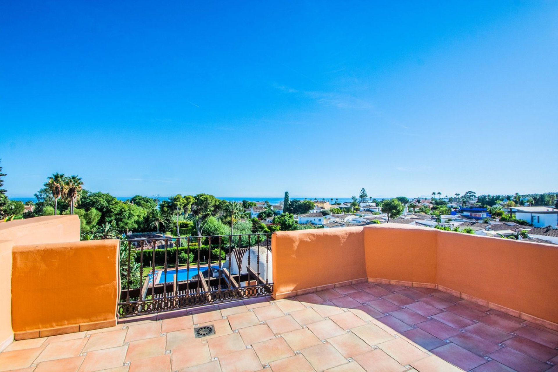 Resale - Apartment - Penthouse - Estepona - Cancelada