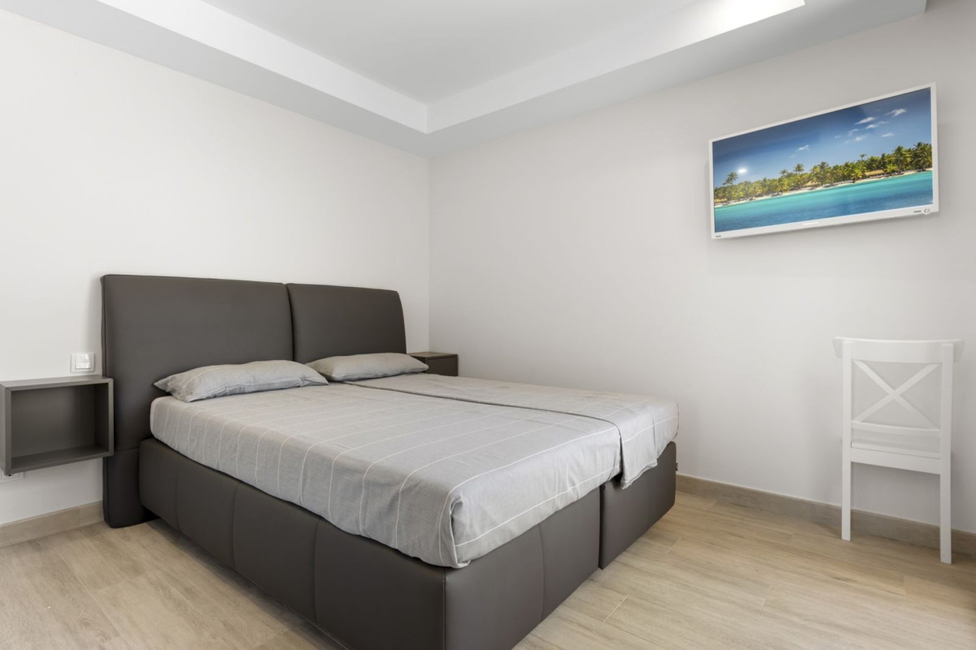 Resale - Apartment - Penthouse - Estepona - Cancelada