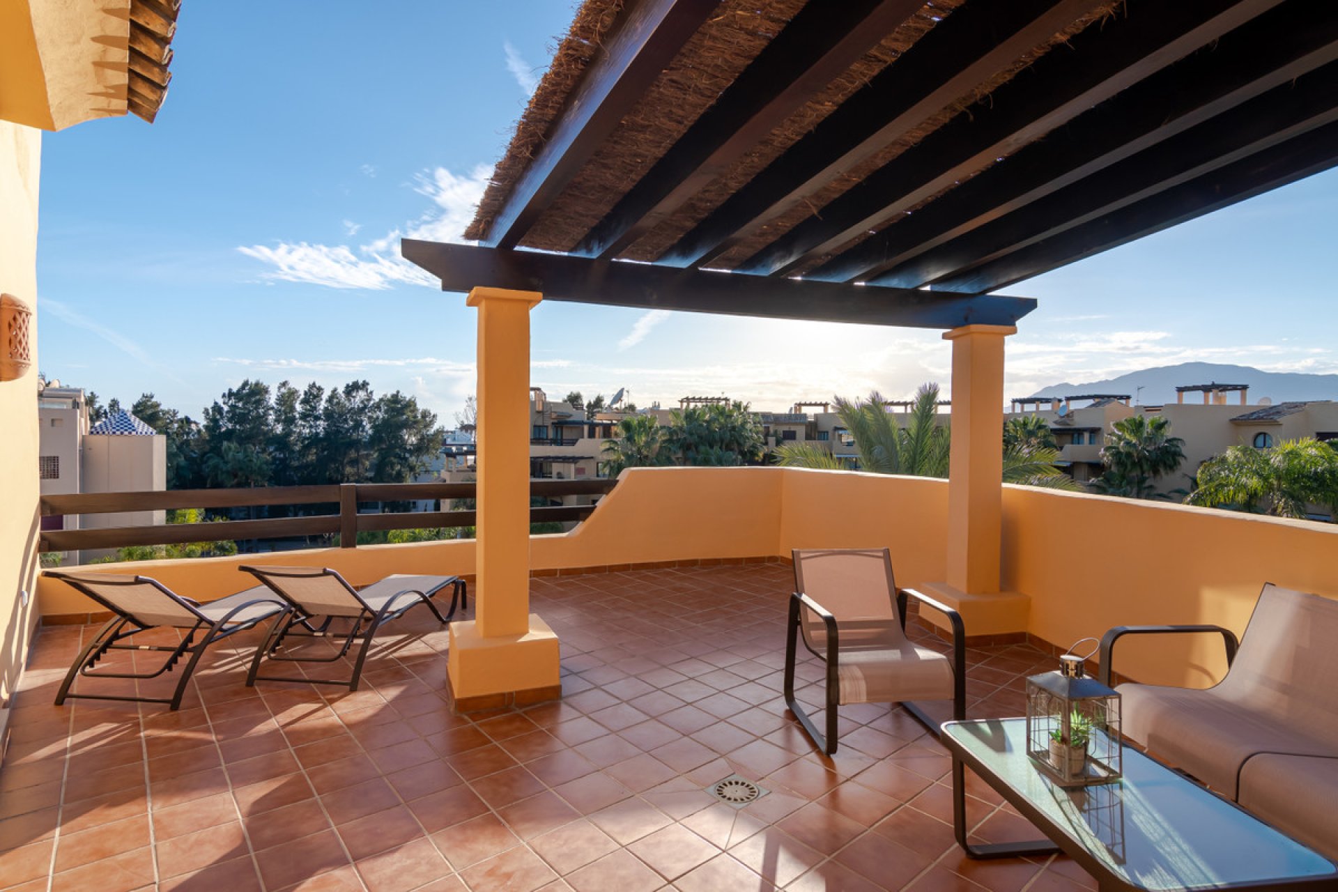 Resale - Apartment - Penthouse - Estepona - Costalita