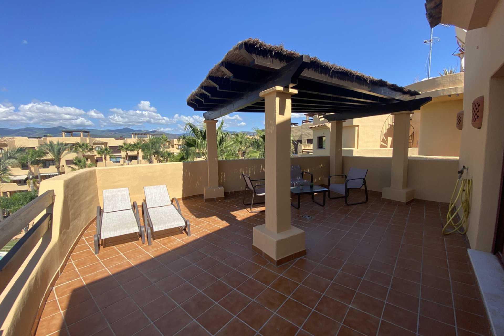 Resale - Apartment - Penthouse - Estepona - Costalita