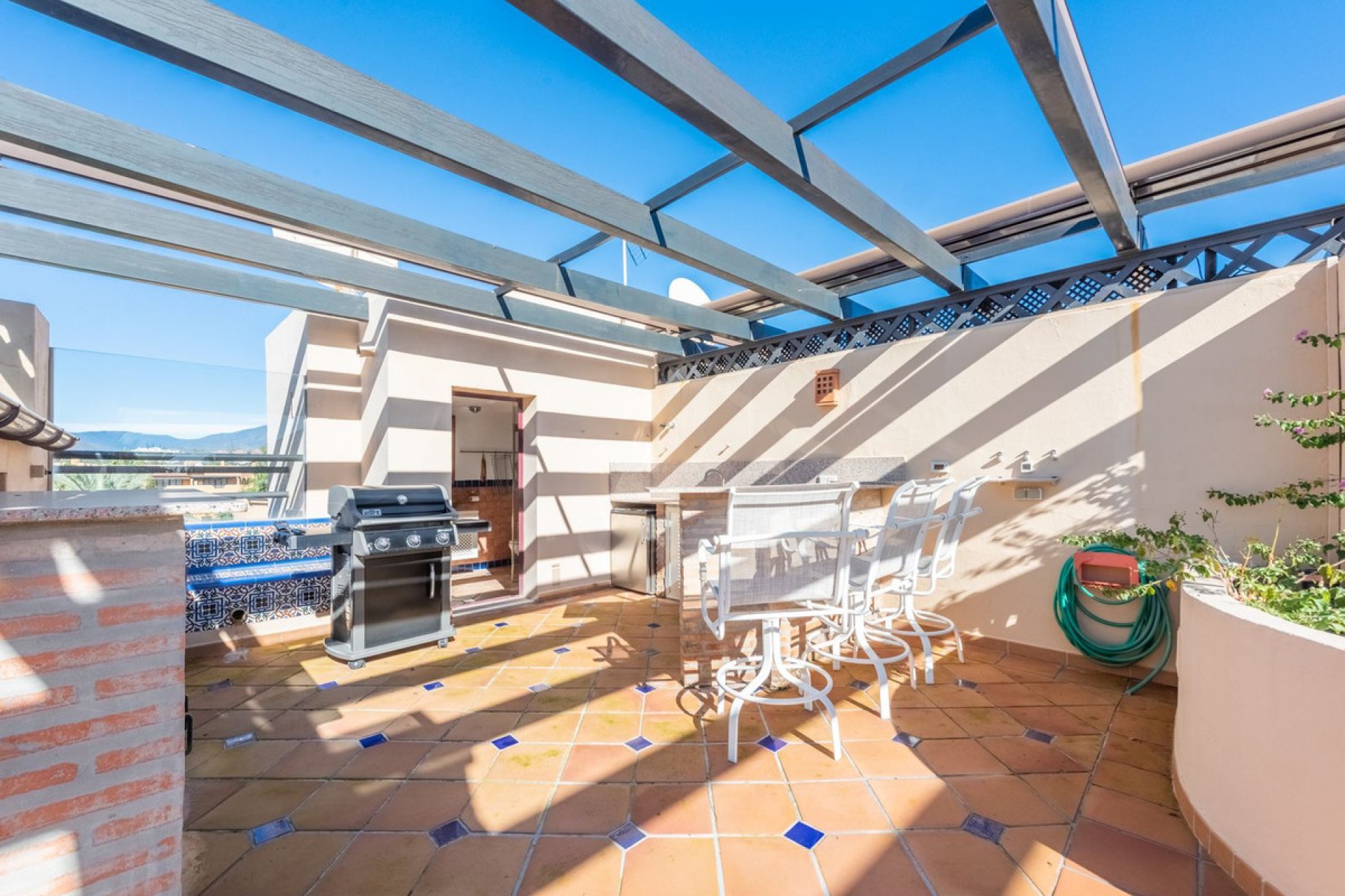 Resale - Apartment - Penthouse - Estepona - Costalita