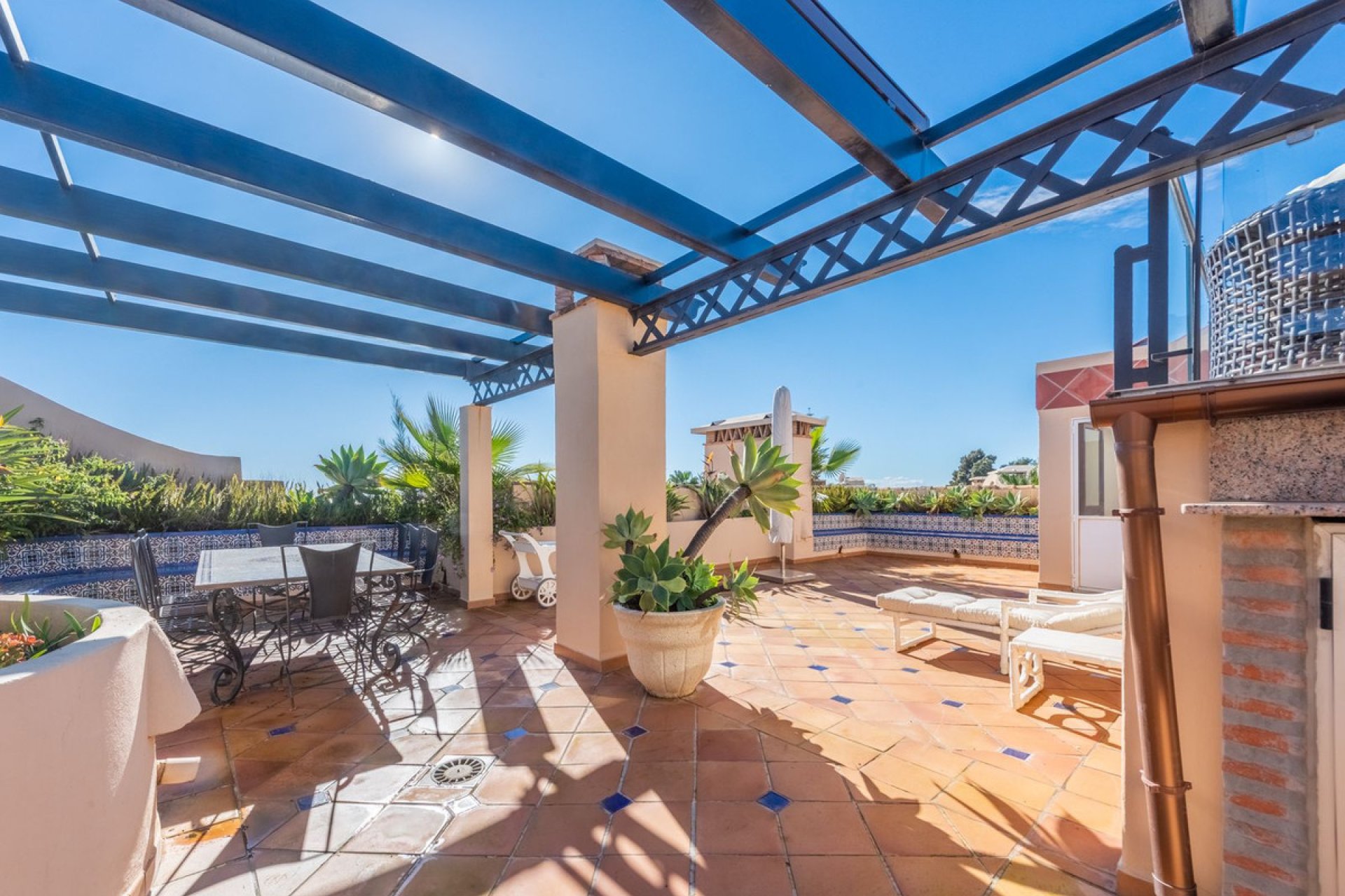 Resale - Apartment - Penthouse - Estepona - Costalita