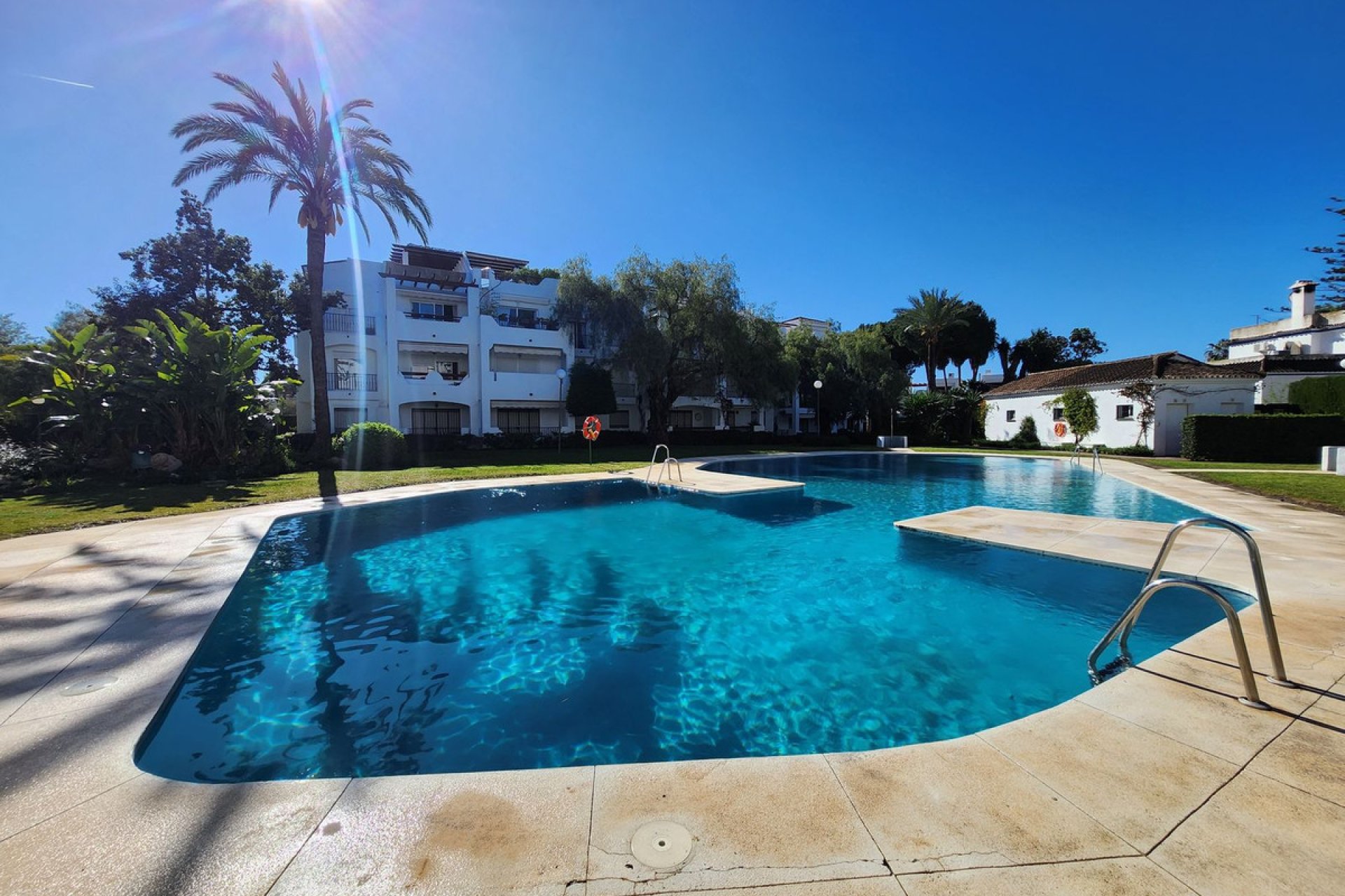 Resale - Apartment - Penthouse - Estepona - Costalita