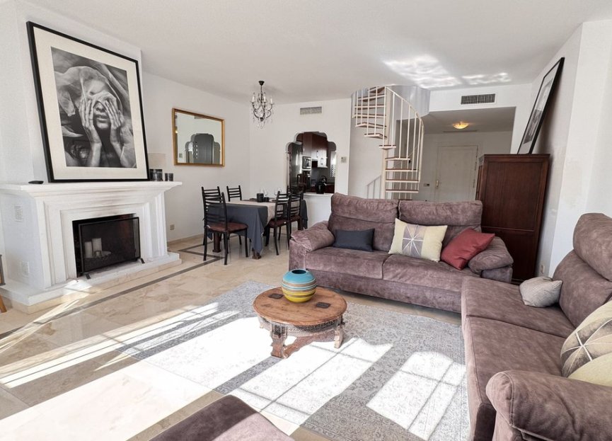 Resale - Apartment - Penthouse - Estepona - El Presidente