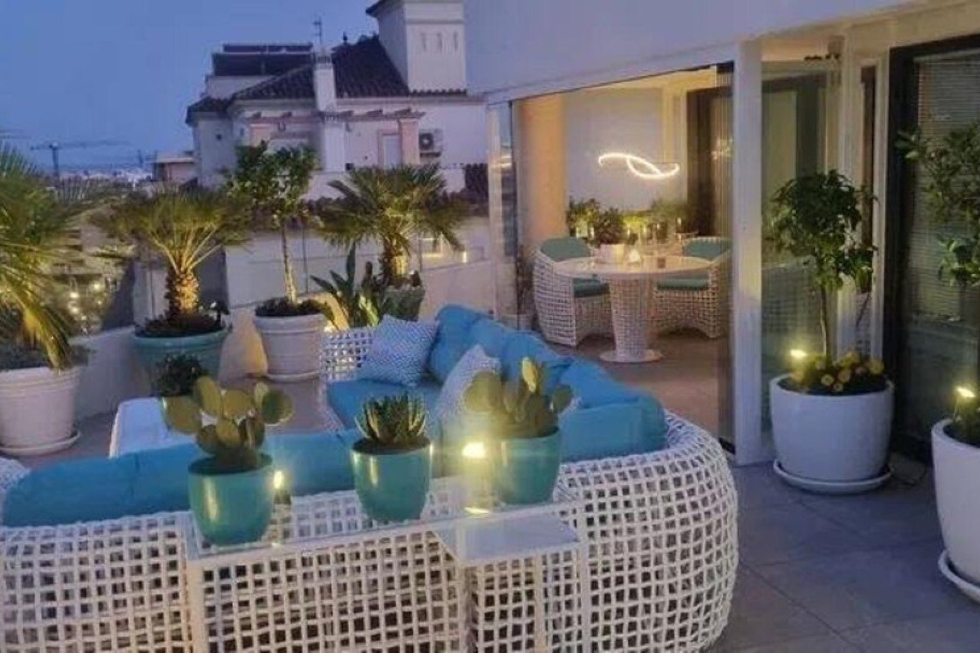 Resale - Apartment - Penthouse - Estepona - Estepona Centro