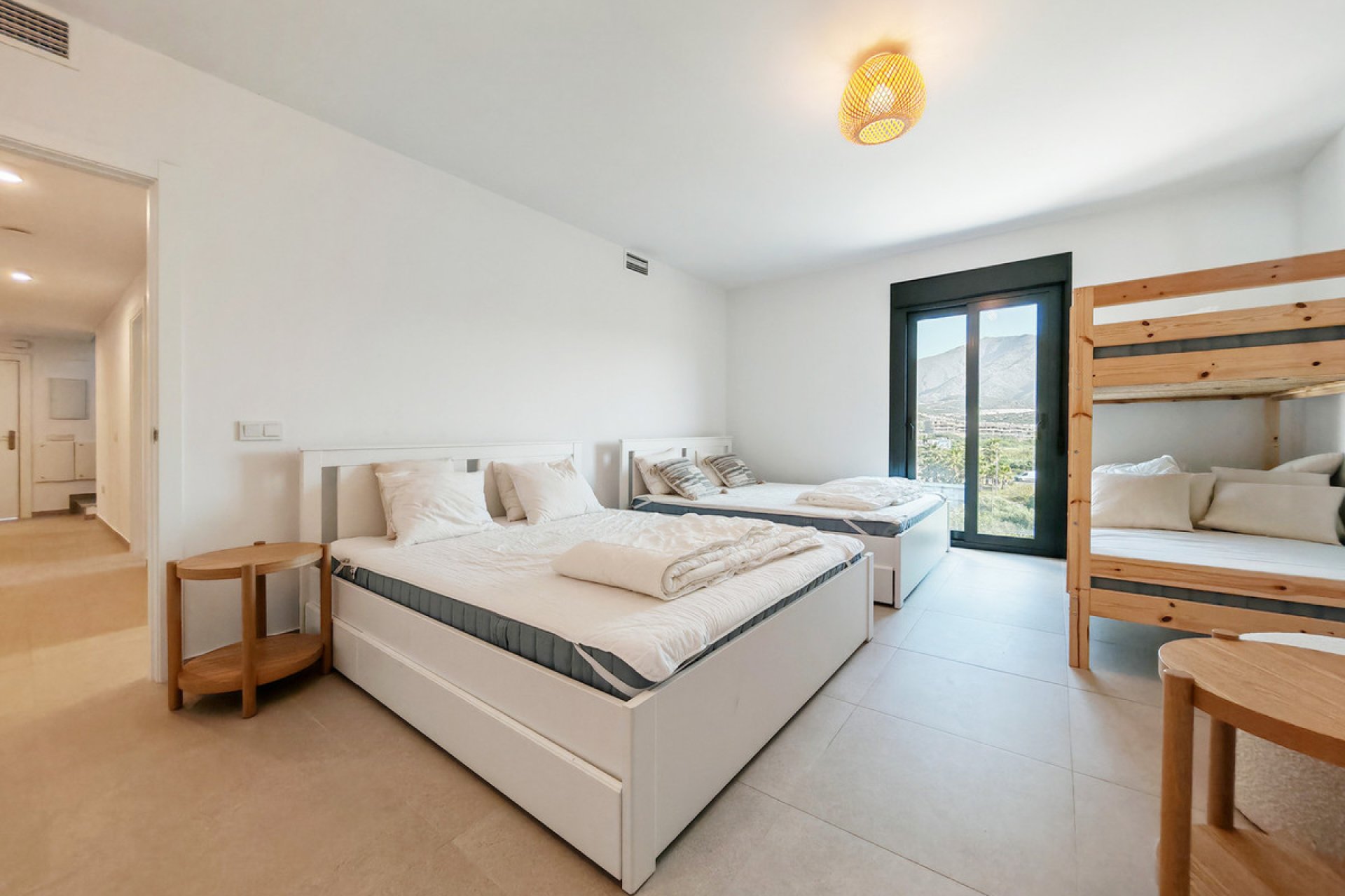 Resale - Apartment - Penthouse - Estepona - Estepona Centro