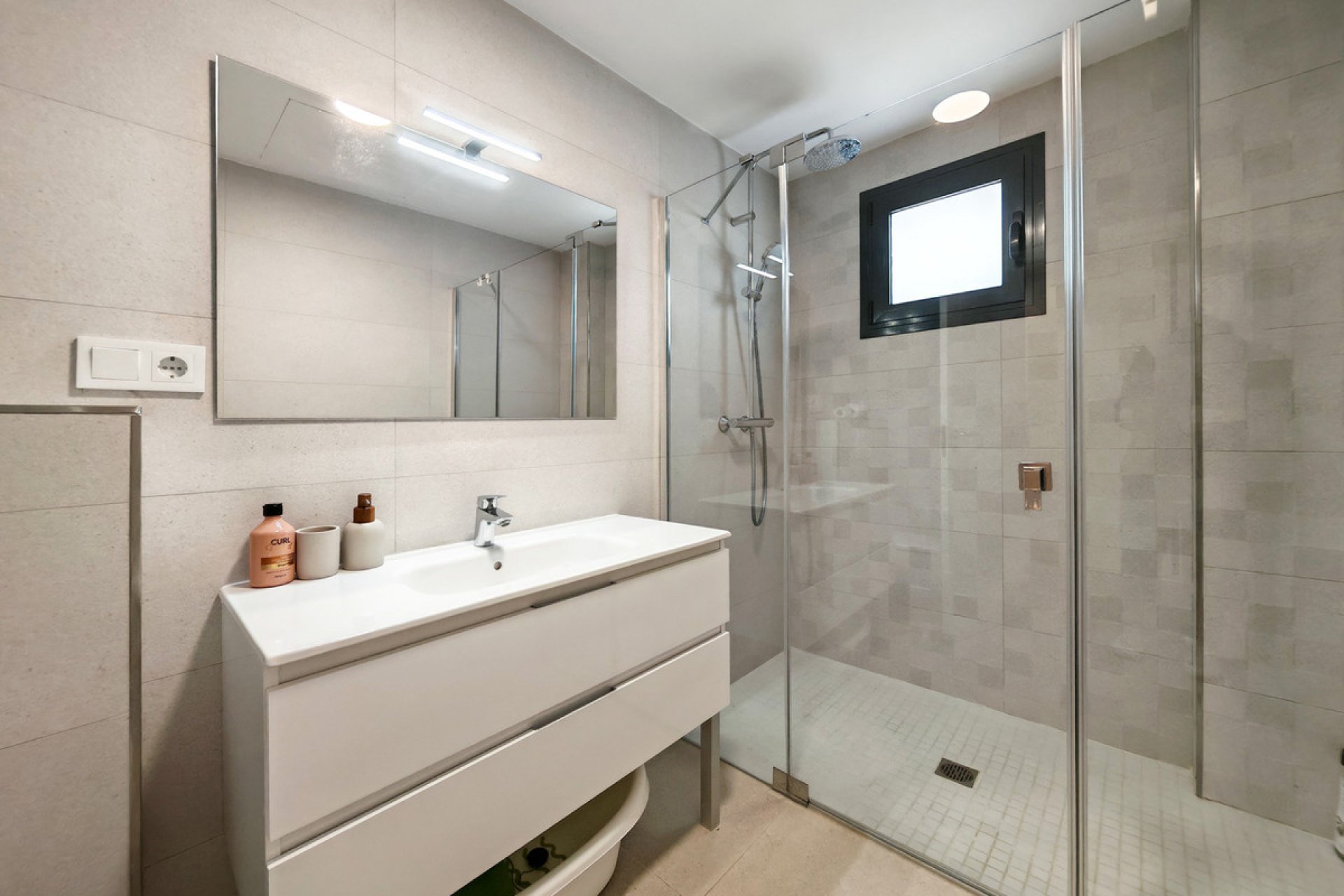 Resale - Apartment - Penthouse - Estepona - Estepona Centro