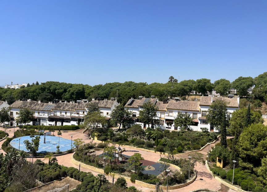 Resale - Apartment - Penthouse - Estepona - Estepona Centro