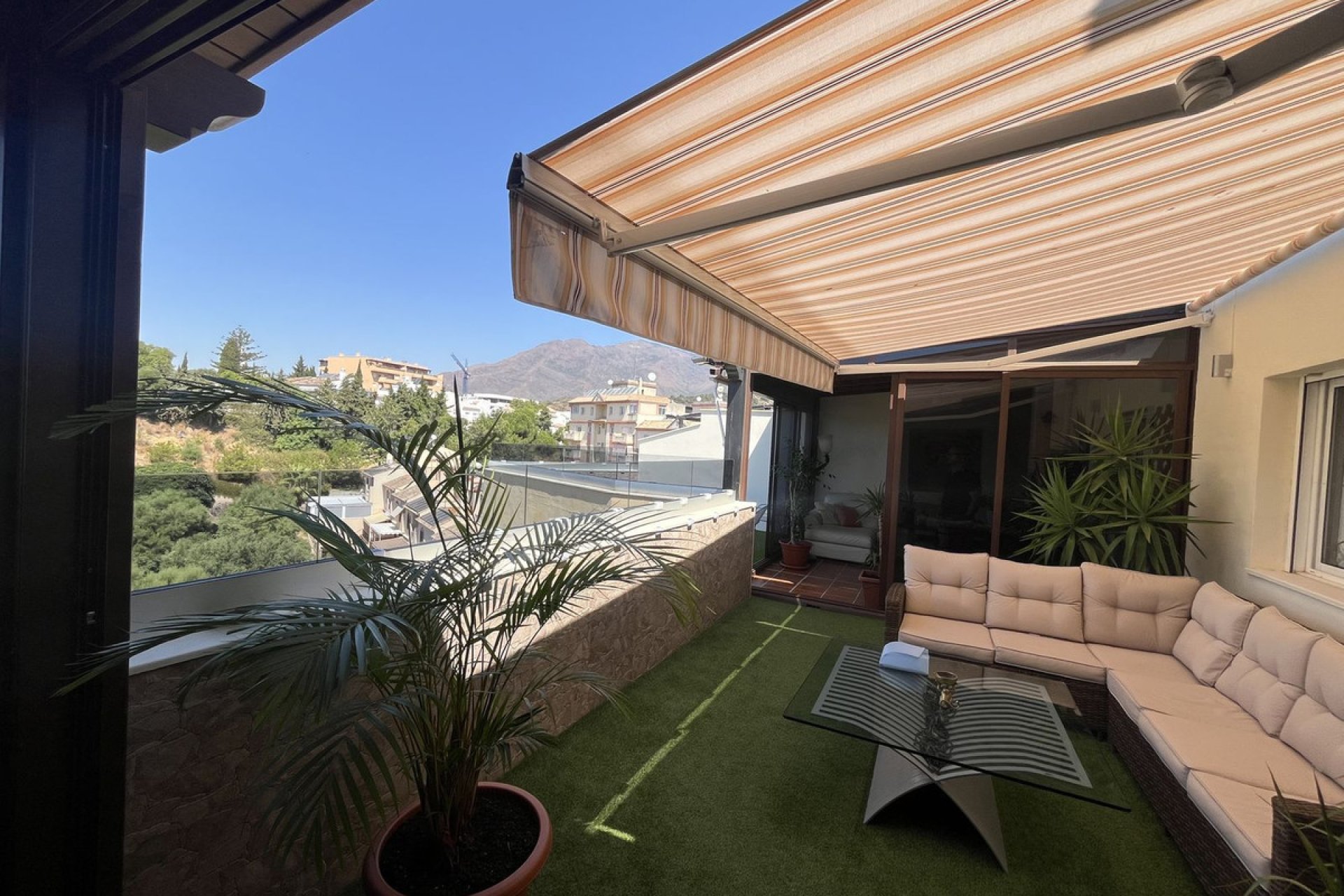 Resale - Apartment - Penthouse - Estepona - Estepona Centro