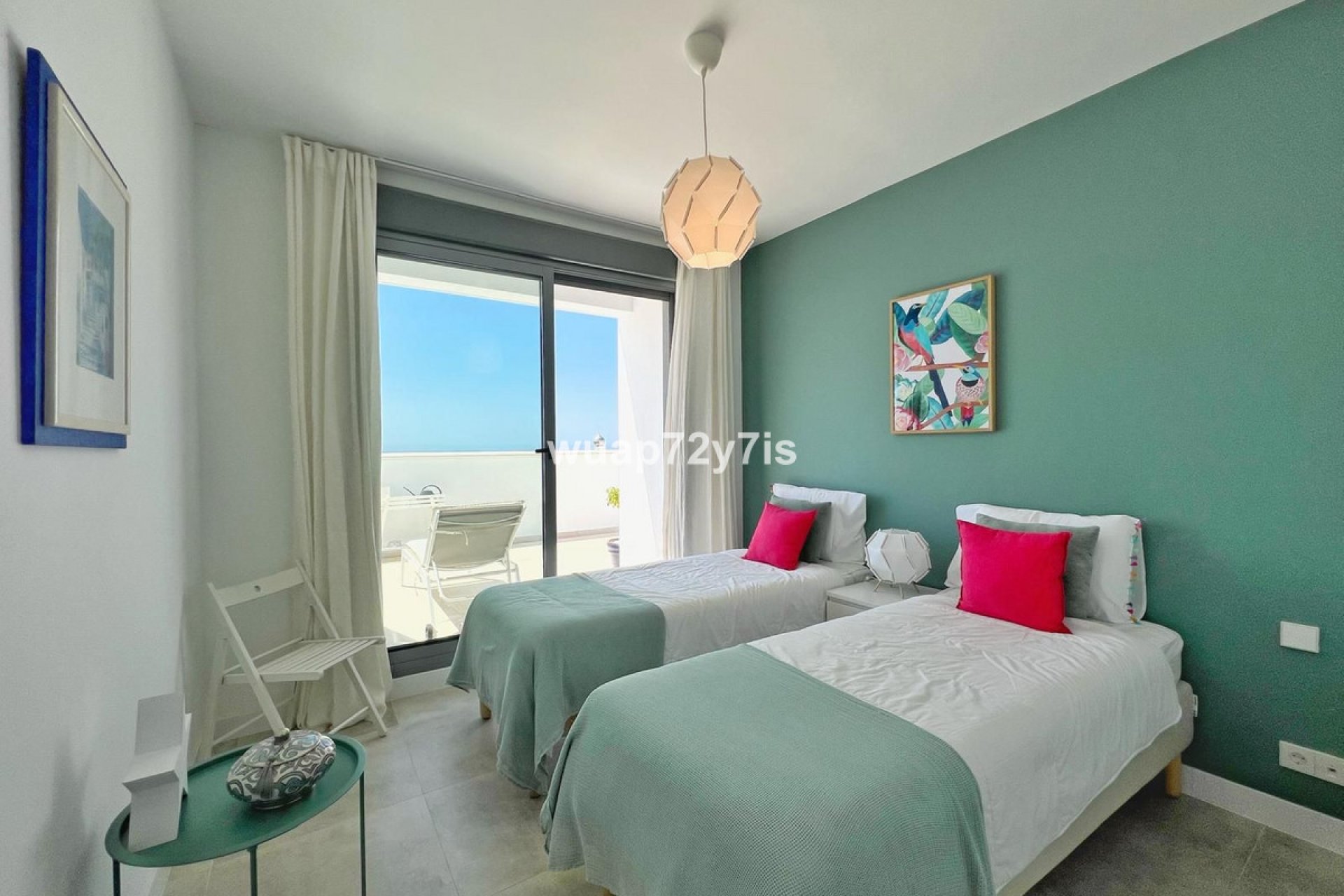 Resale - Apartment - Penthouse - Estepona - Estepona Centro