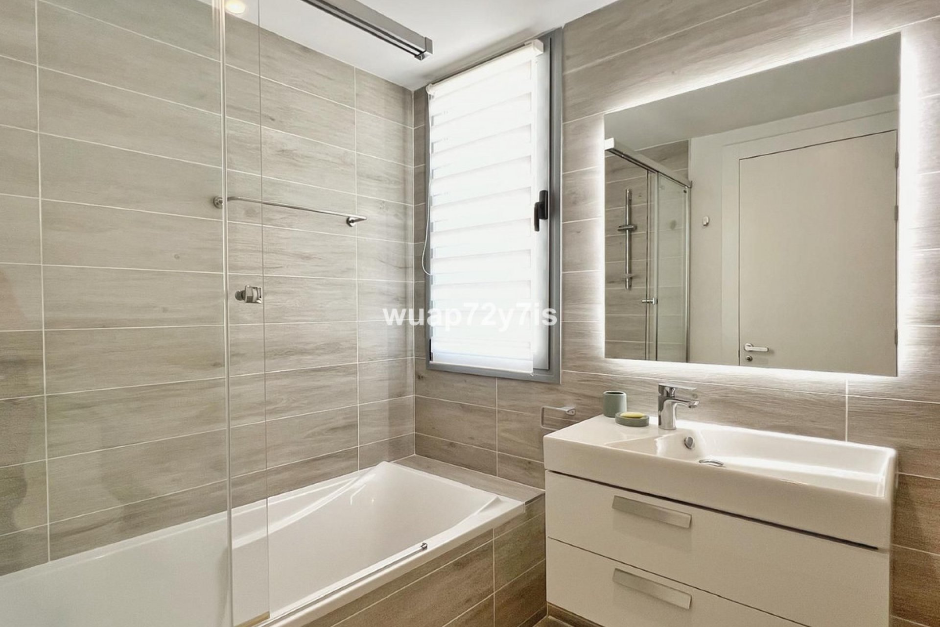 Resale - Apartment - Penthouse - Estepona - Estepona Centro