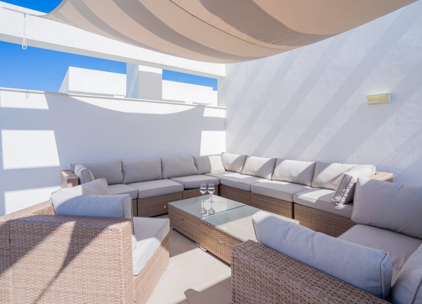 Resale - Apartment - Penthouse - Estepona - Estepona Centro