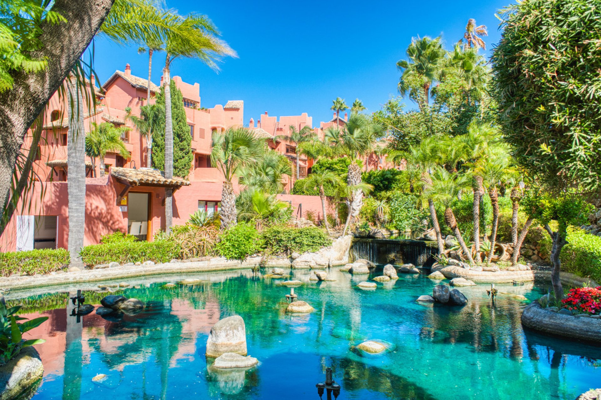 Resale - Apartment - Penthouse - Estepona - Estepona Centro