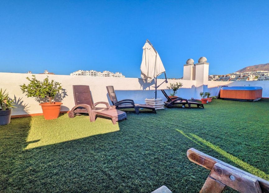 Resale - Apartment - Penthouse - Estepona - Estepona Centro