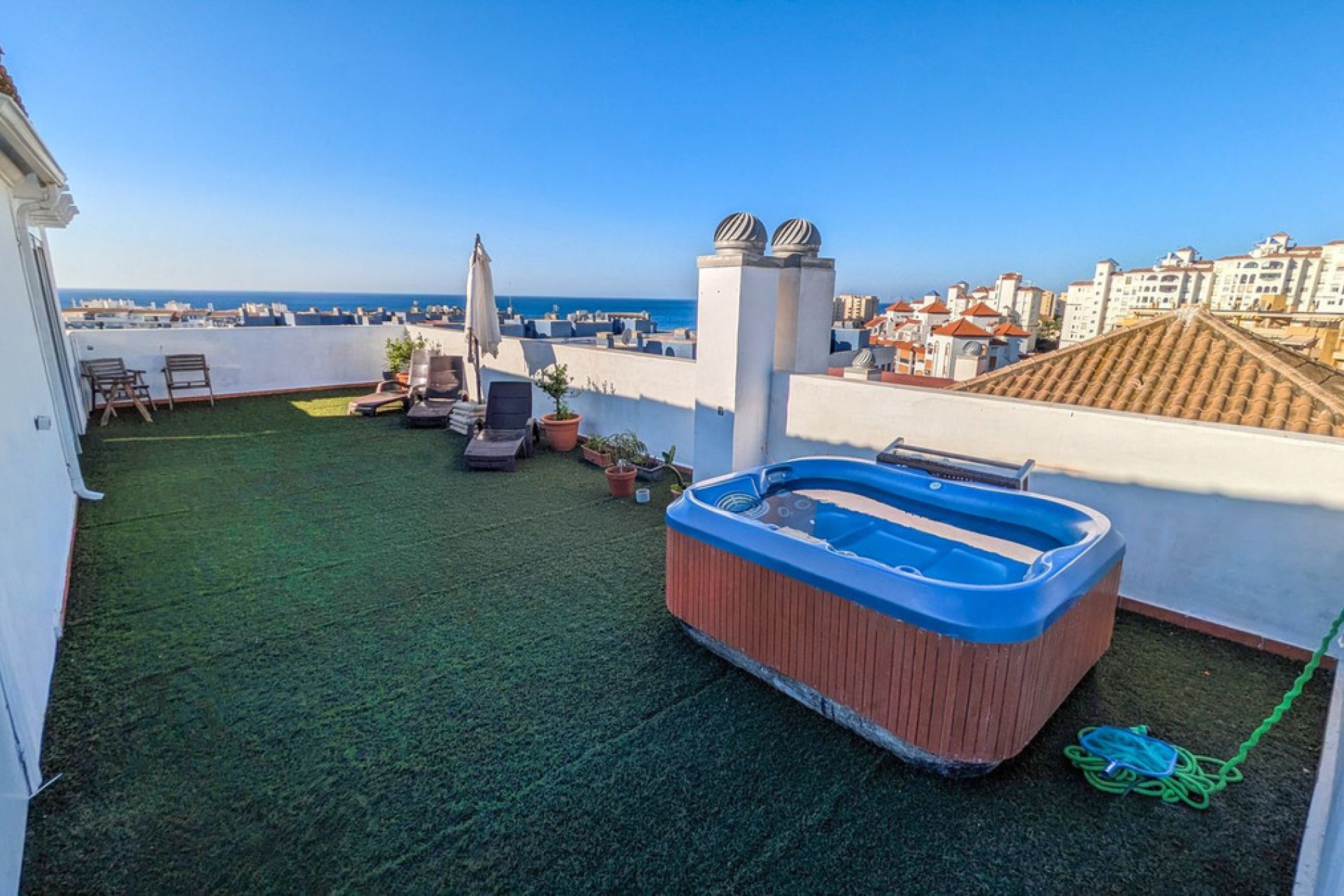 Resale - Apartment - Penthouse - Estepona - Estepona Centro