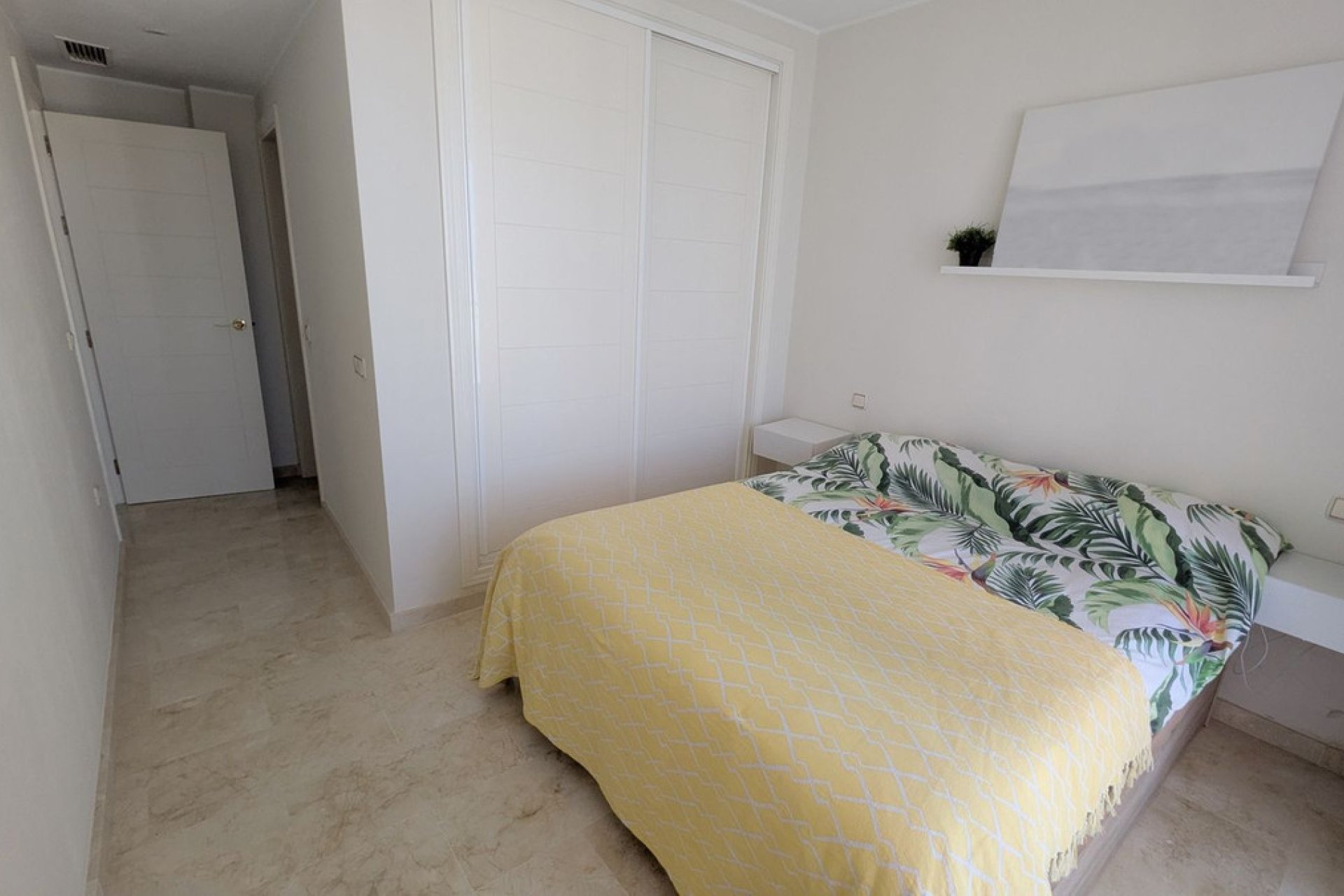 Resale - Apartment - Penthouse - Estepona - Estepona Centro