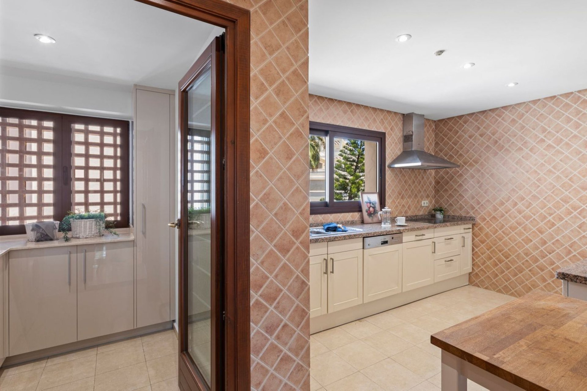 Resale - Apartment - Penthouse - Estepona - Estepona Centro