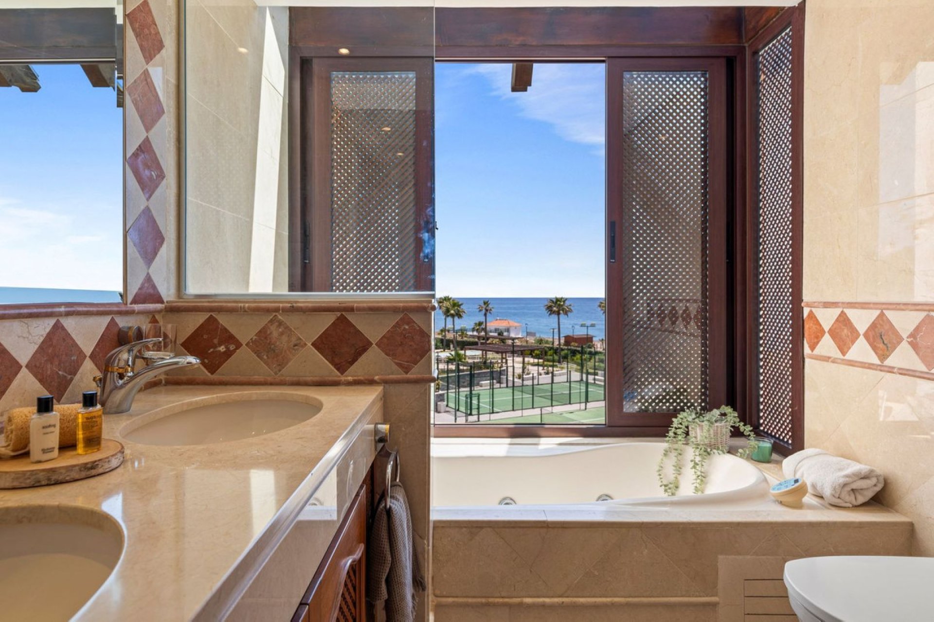 Resale - Apartment - Penthouse - Estepona - Estepona Centro