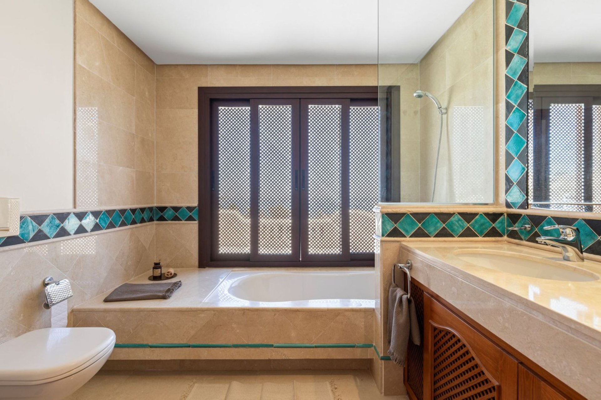 Resale - Apartment - Penthouse - Estepona - Estepona Centro